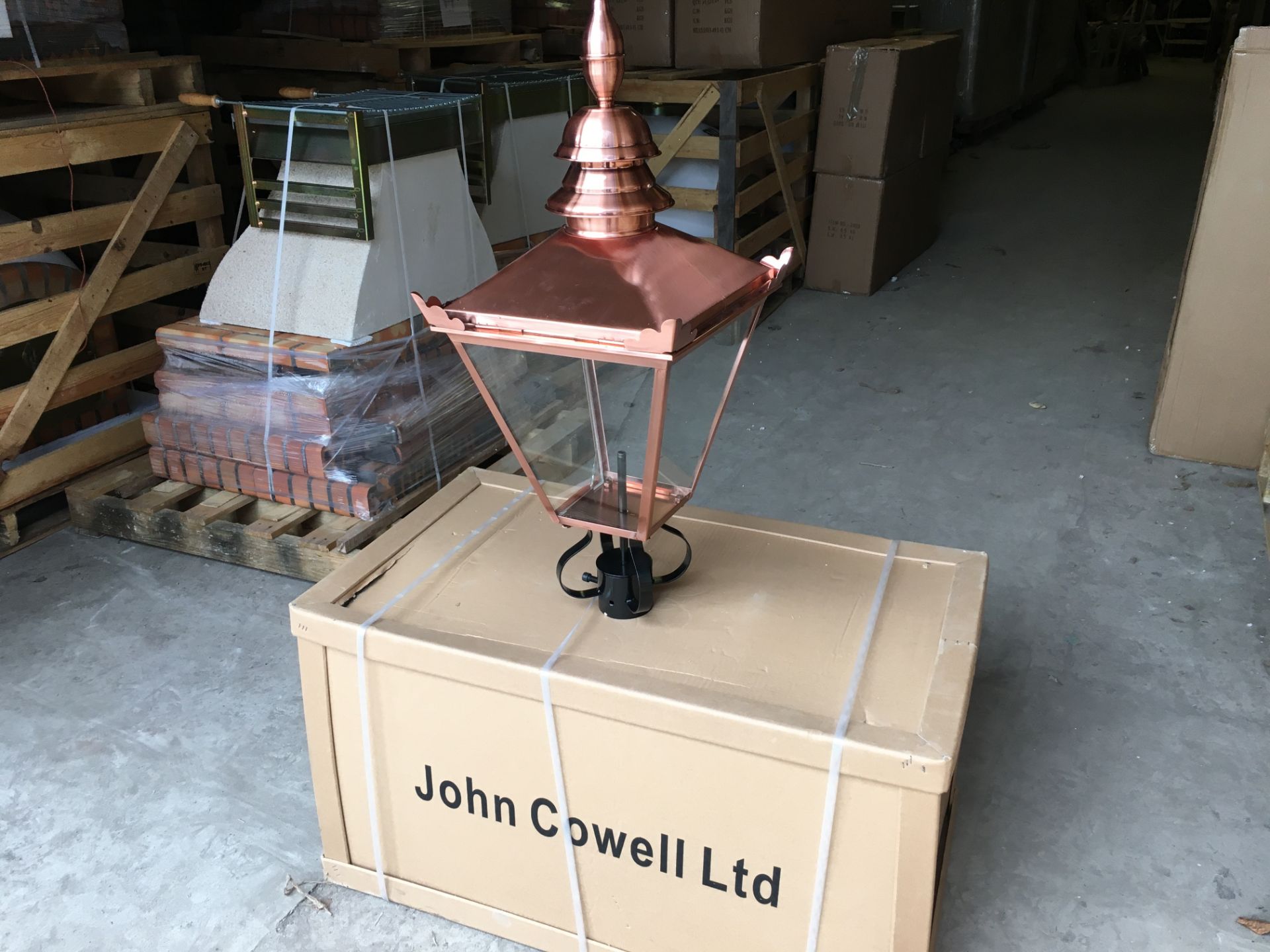 NEW BOXED VICTORIAN STYLE COPPER LAMPOST TOP
