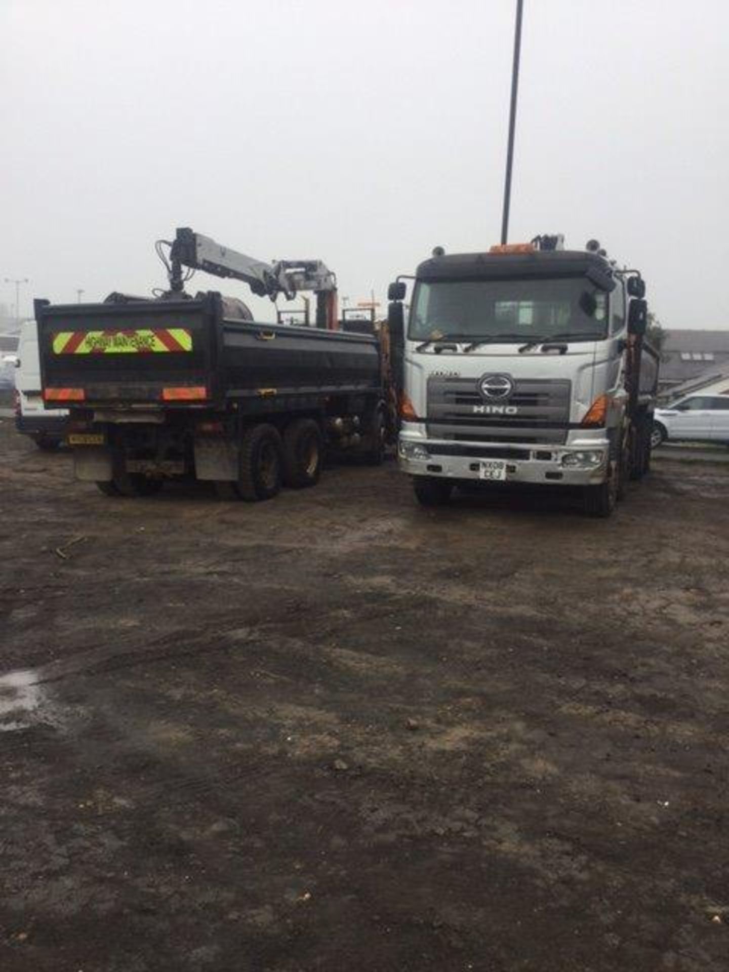 2008 HINO 700 32t 8x4 with Terex 118.2 Crane with clamshell. MOT 2017. 220,000 kilometeres approx