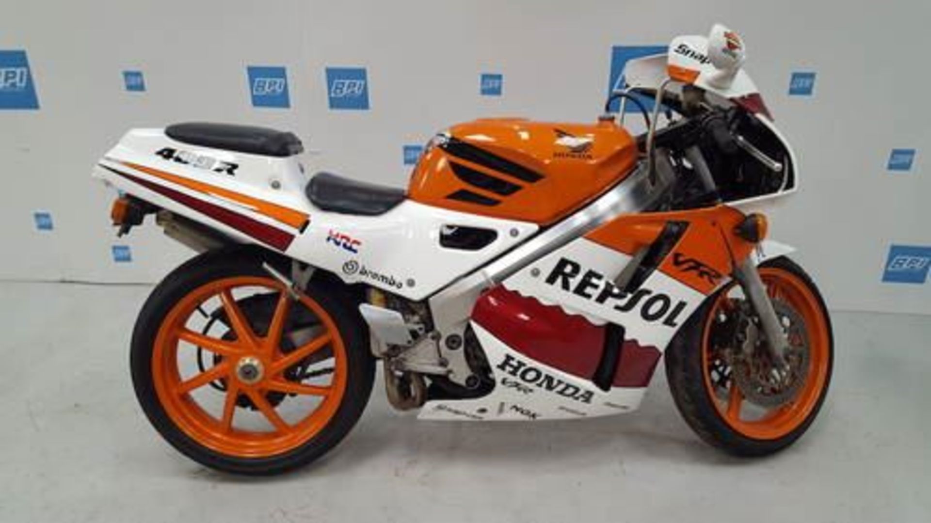 1982 Honda VFR400 NC30 Repsol