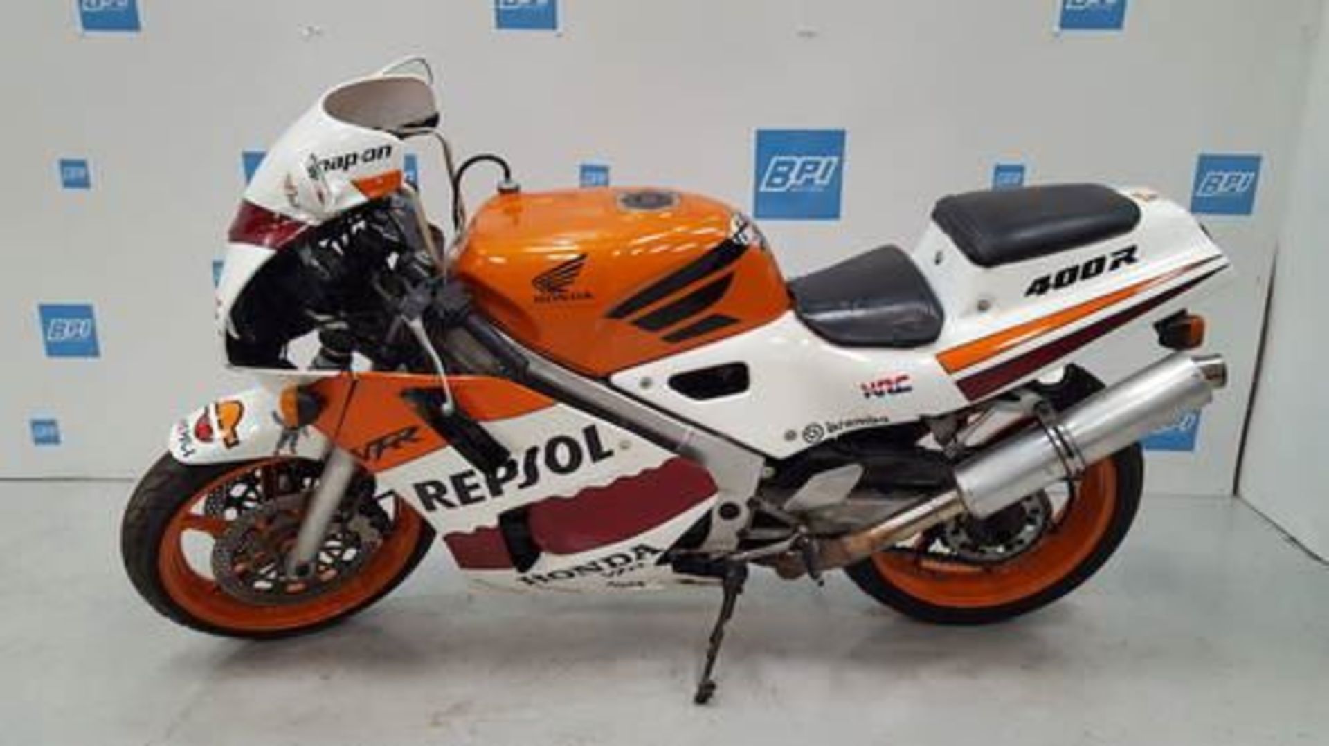 1982 Honda VFR400 NC30 Repsol - Image 5 of 6