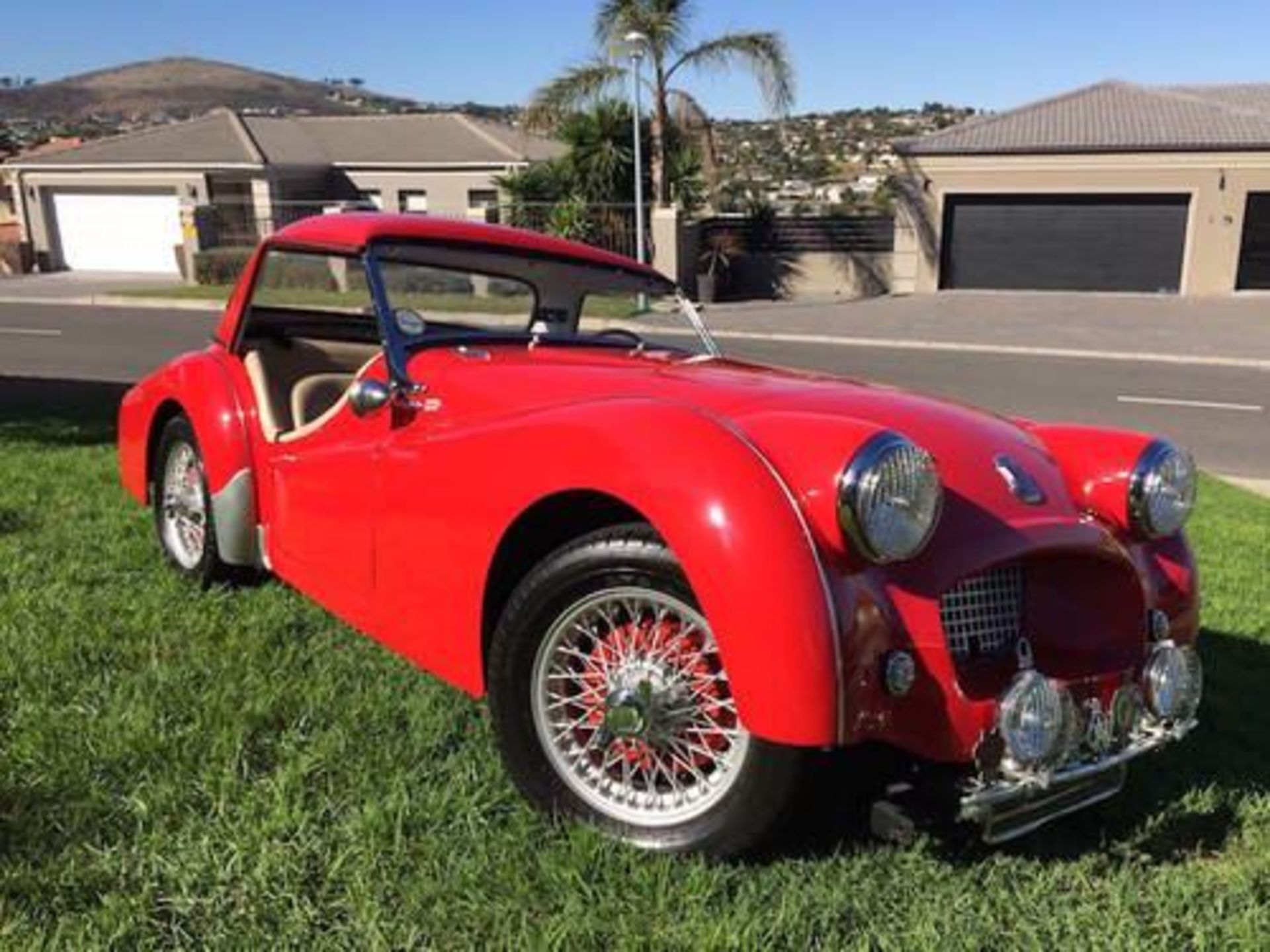 1954 Triumph TR2 Roadster Complete With Hard Top {053693} - Image 4 of 18
