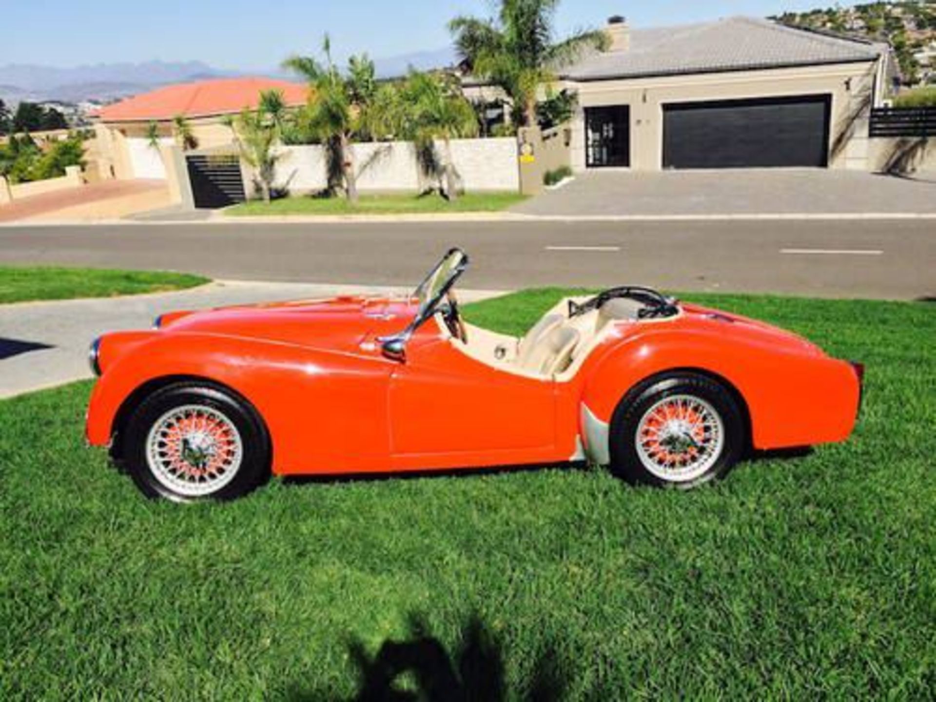 1954 Triumph TR2 Roadster Complete With Hard Top {053693} - Image 5 of 18