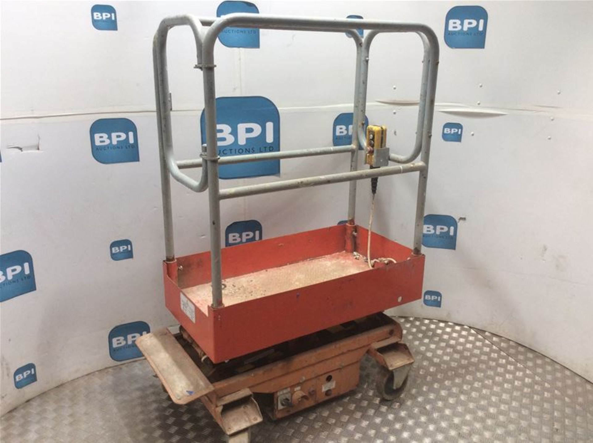 NSG POP UP INDOOR ACCESS PLATFORM