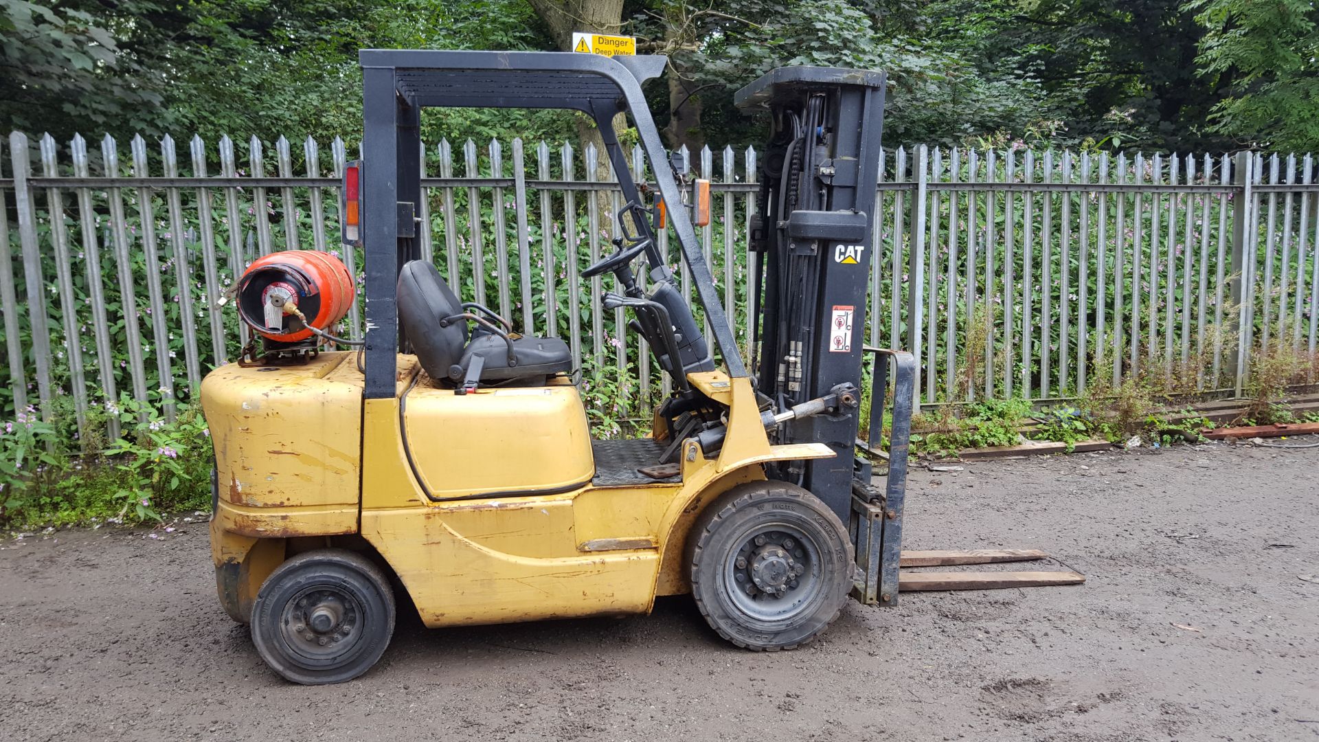 2003 Caterpillar DP25K LPG Forklift 2.5 ton - Image 2 of 4