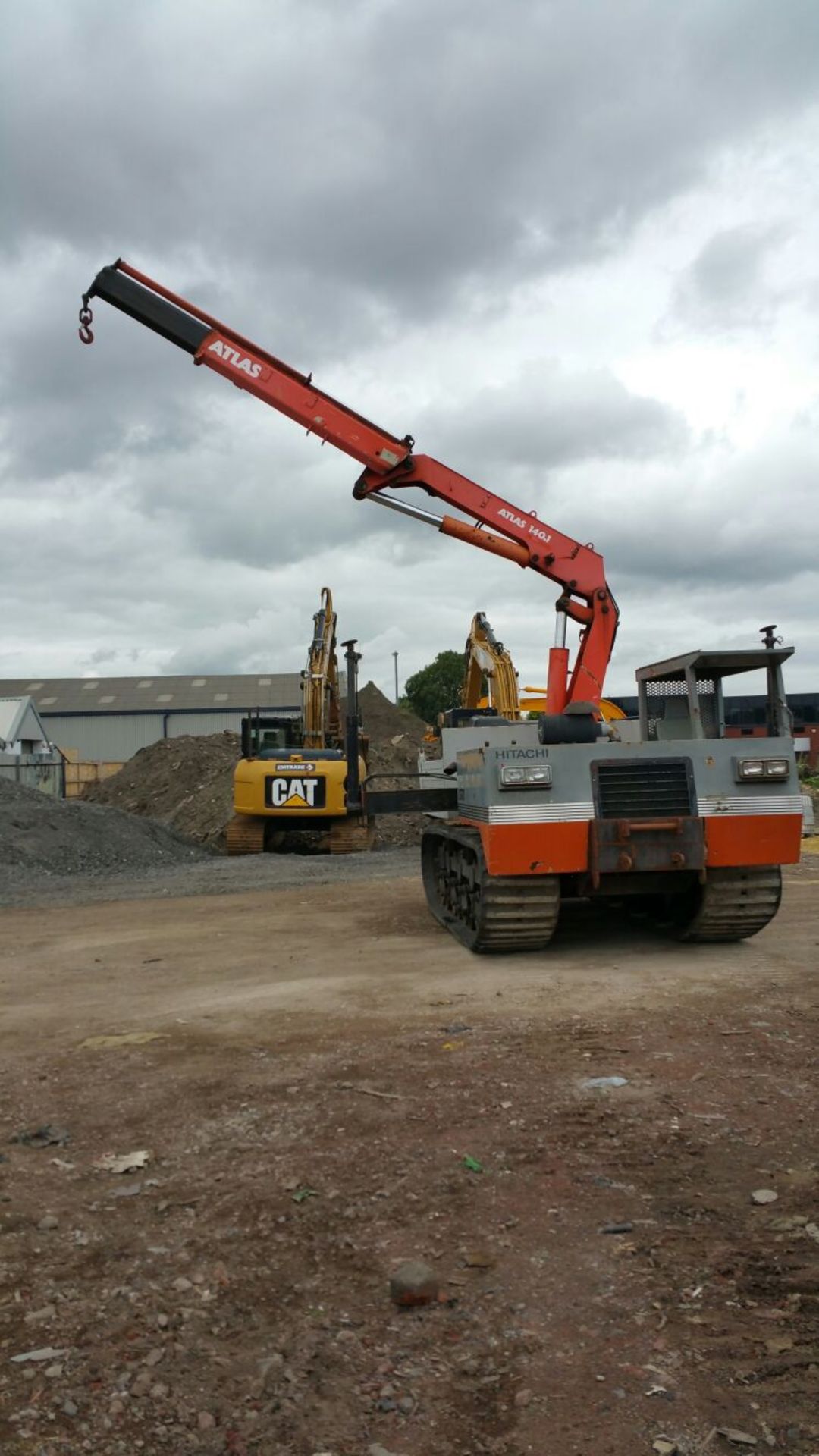 Hitachi CG70 Tracked dumper fitted with Atlas 140.1 crane - Image 2 of 12