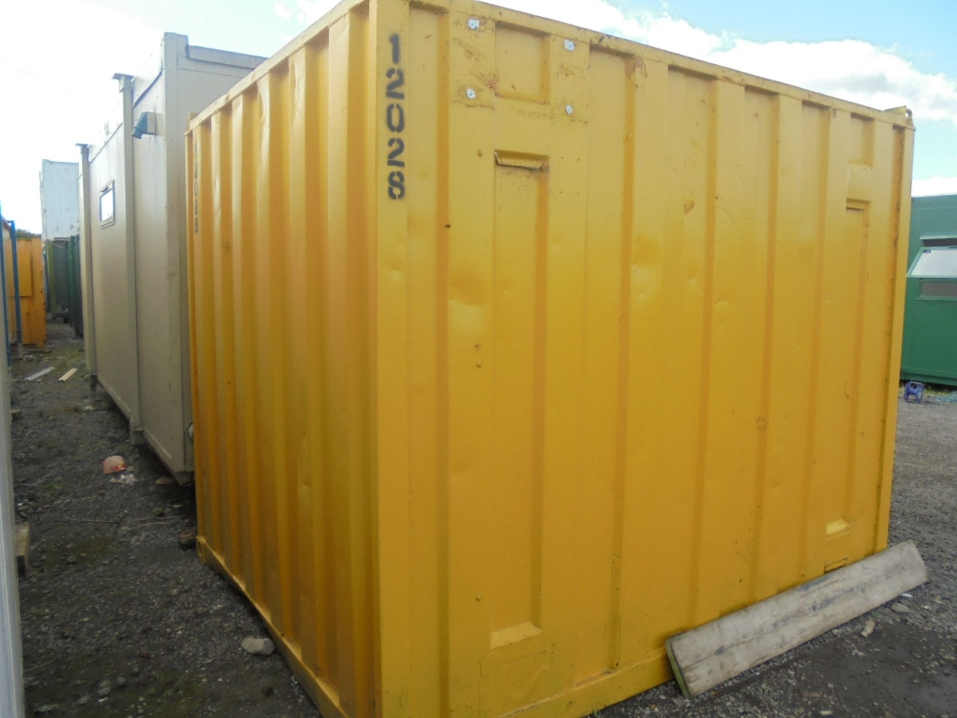 7800 10ft x 8ft Secure Container Office - Image 2 of 6
