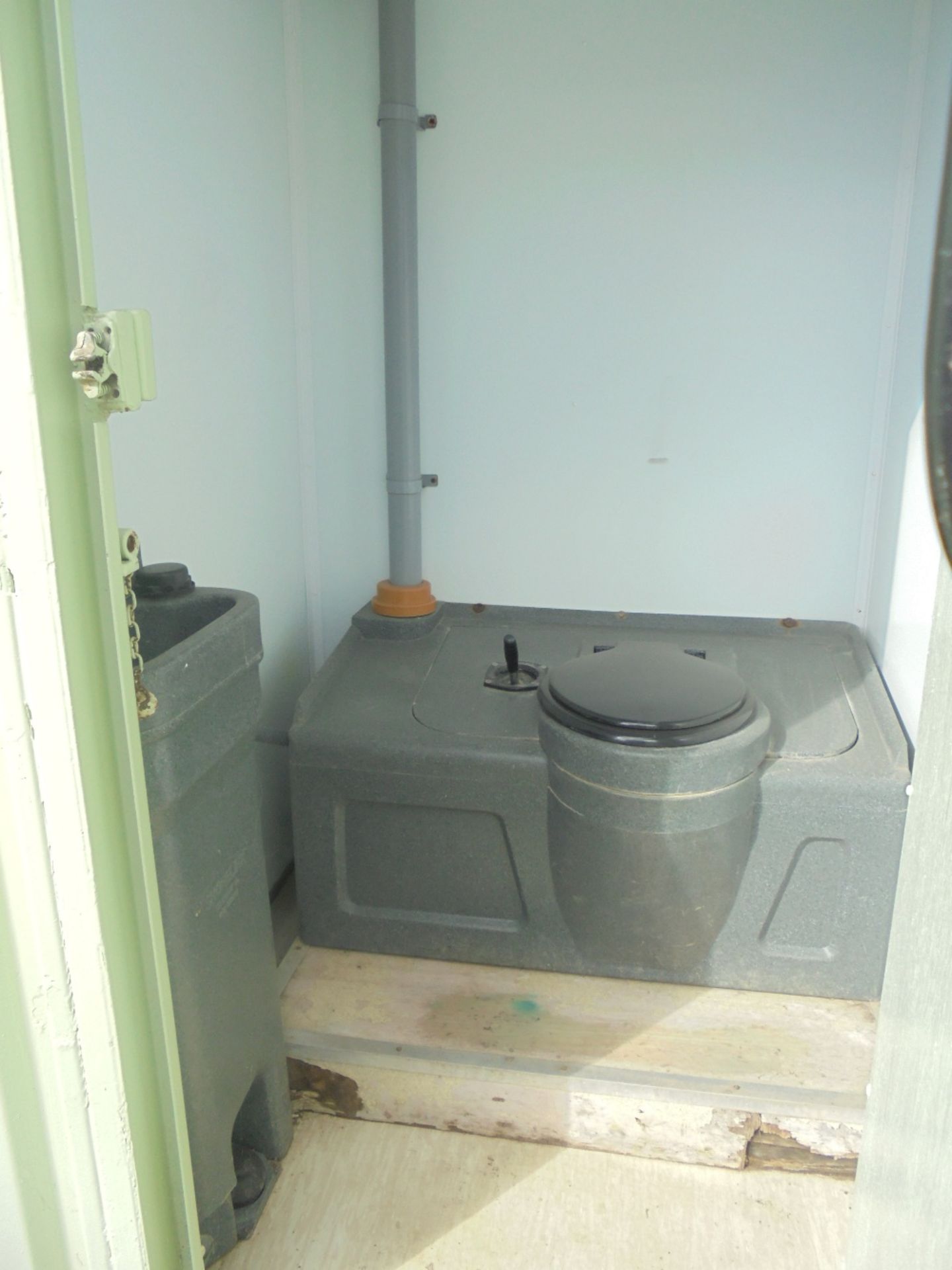 6898 21ft x 9ft Anti Vandal Canteen / Toilet / Store - Image 8 of 9