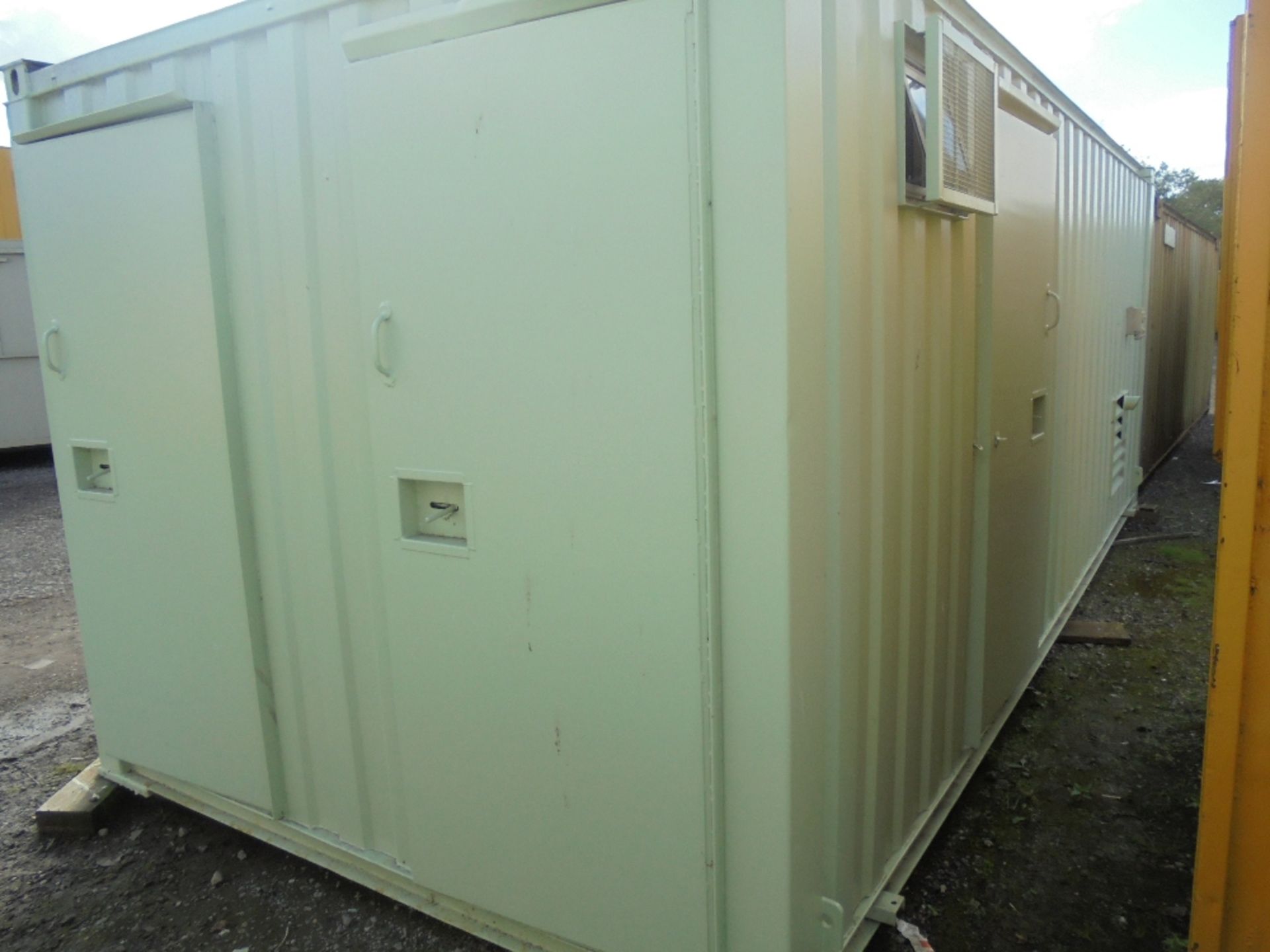 6879 20ft x 9ft Anti Vandal Welfare Unit - Image 2 of 12