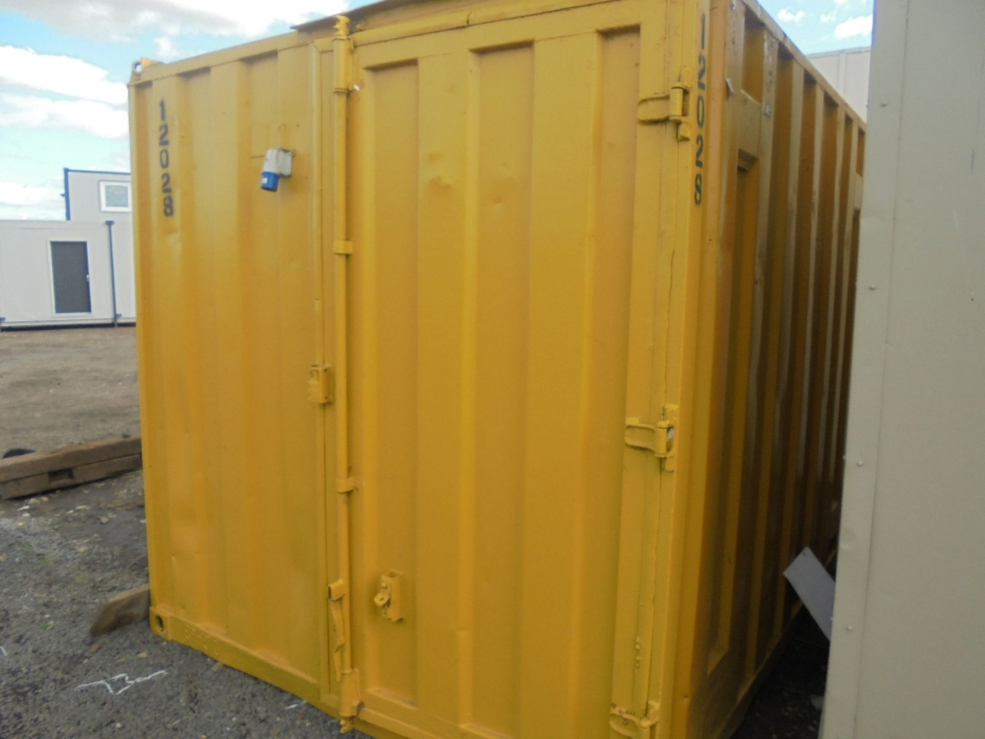 7800 10ft x 8ft Secure Container Office - Image 3 of 6