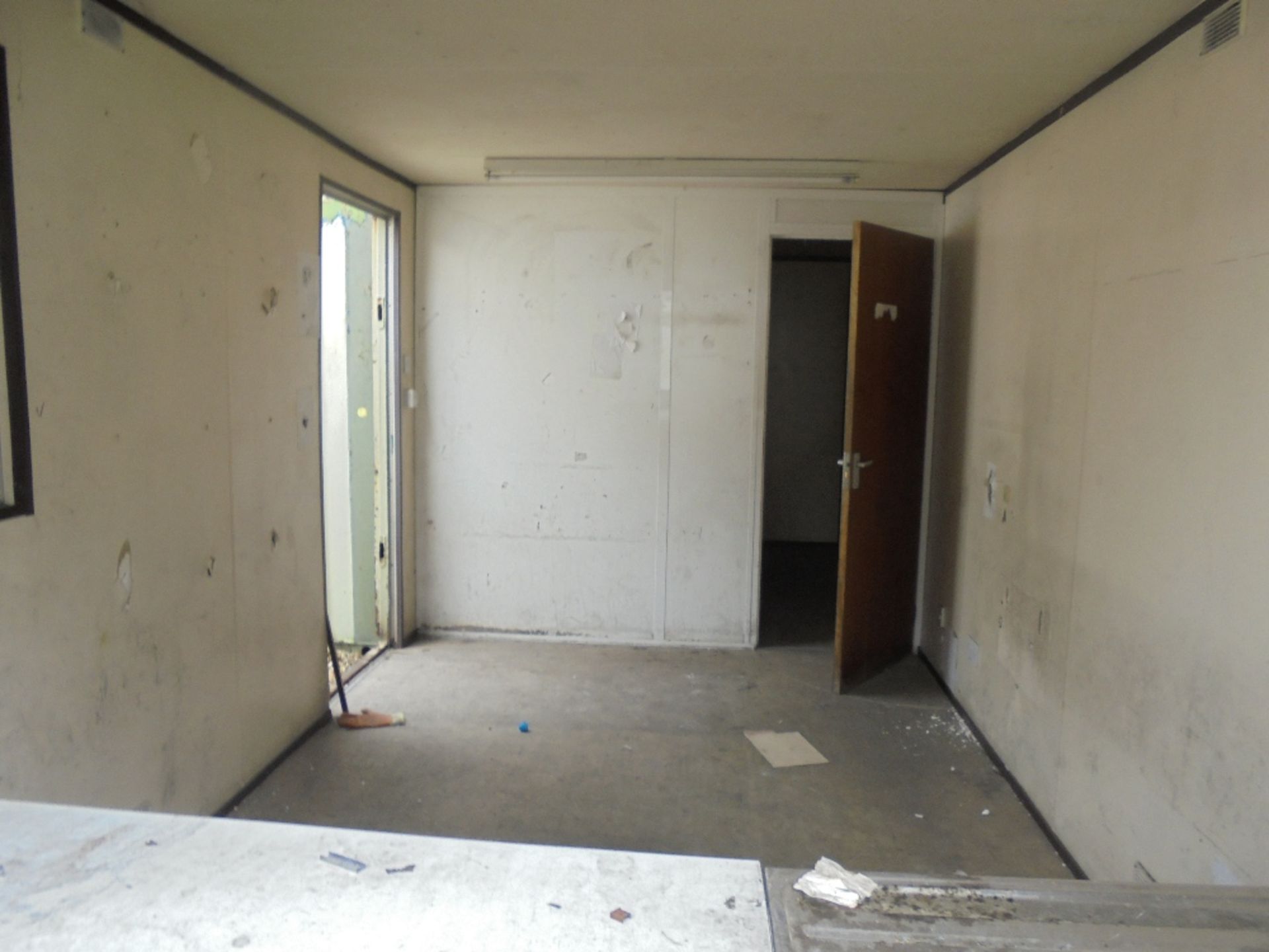 SO2479 24ft x 8ft Anti Vandal Canteen / Office - Image 3 of 4
