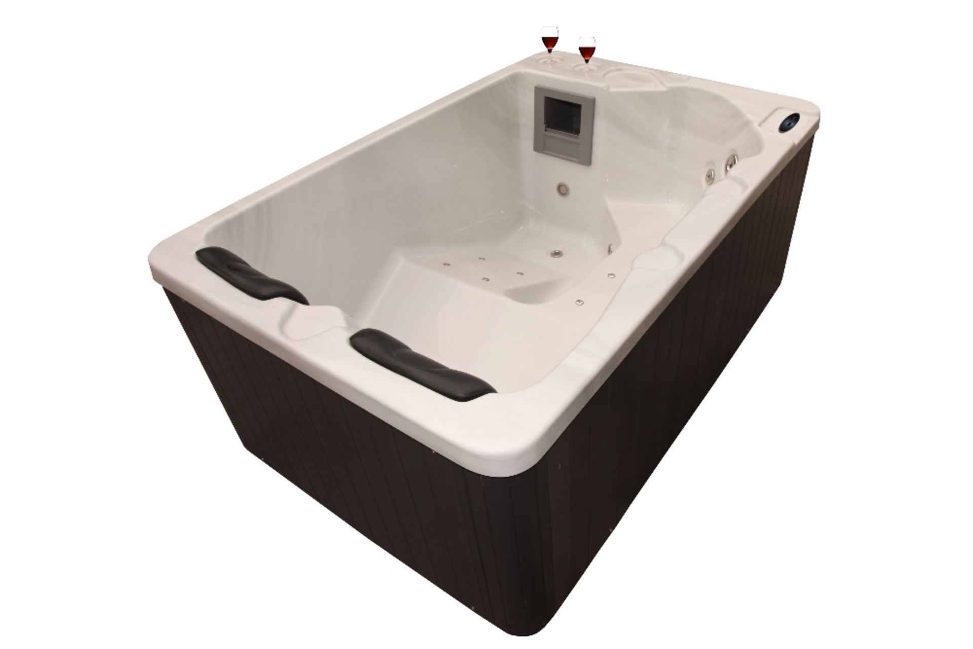NEW PACKAGED 2016 HOT TUB, MATCHING STEPS, SIDE, INSULATING COVER, TOP USA RUNNING GEAR, USA Balboa - Image 3 of 4