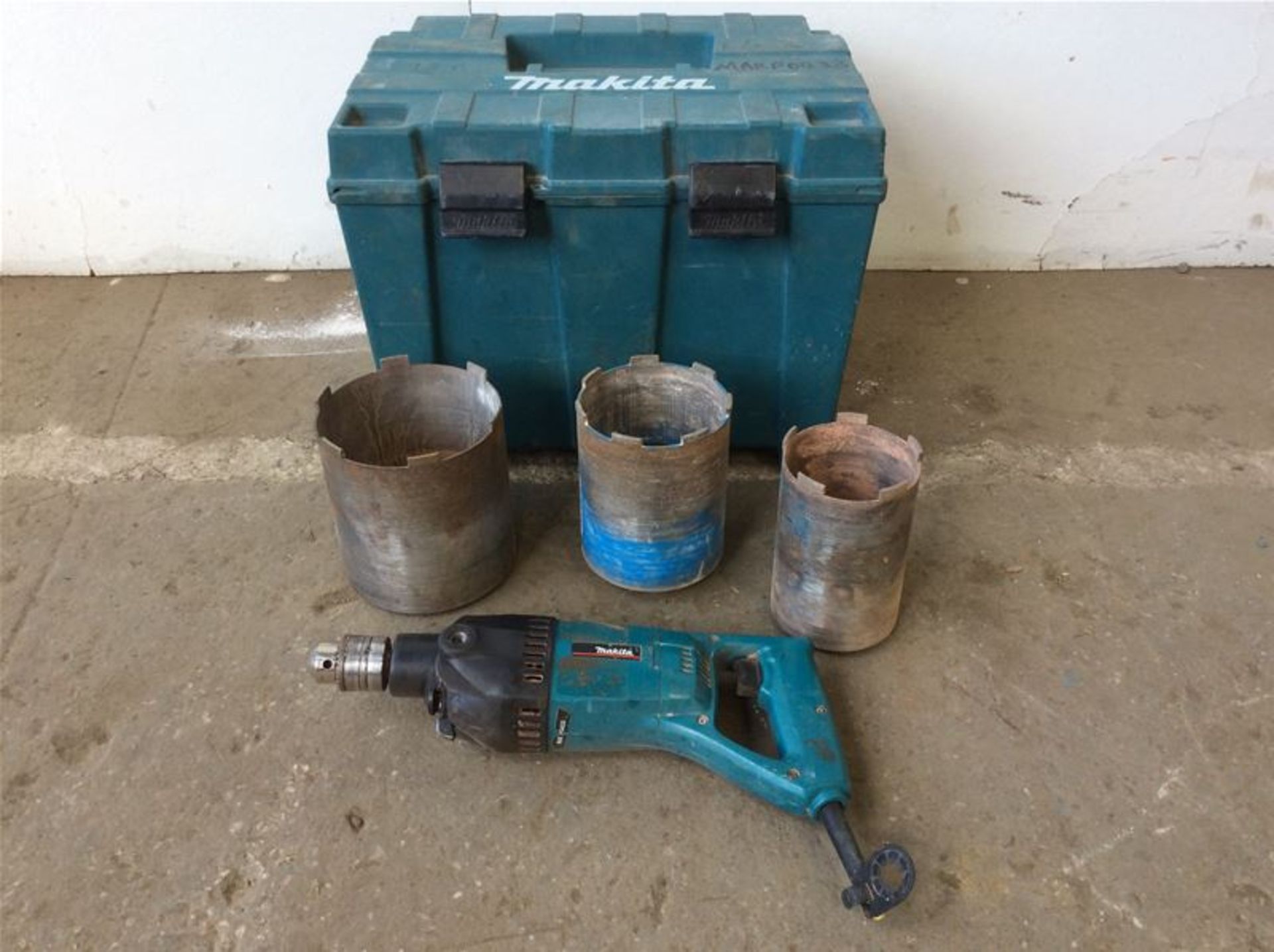 MAKITA 8406 L/DUTY DRY DIAMOND DRILL - 110V