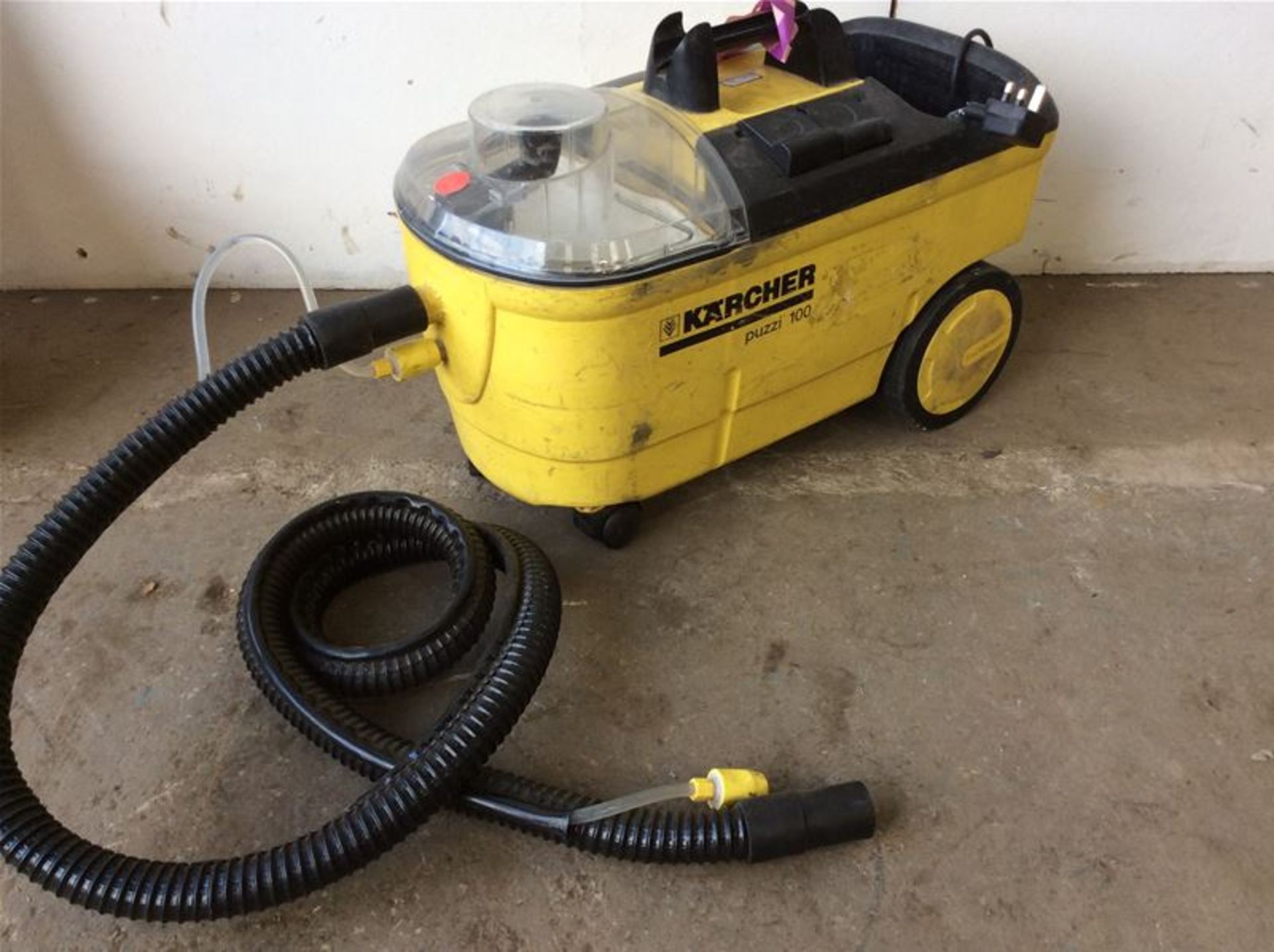 KARCHER PUZZI 100 CARPET CLEANER - SMALL