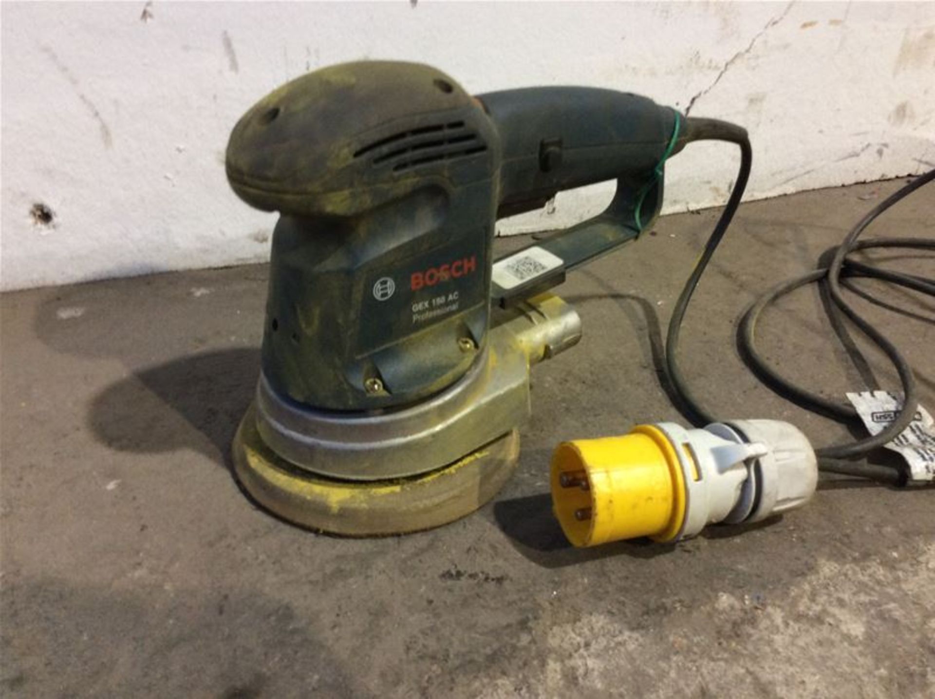 110V ORBITAL SANDER