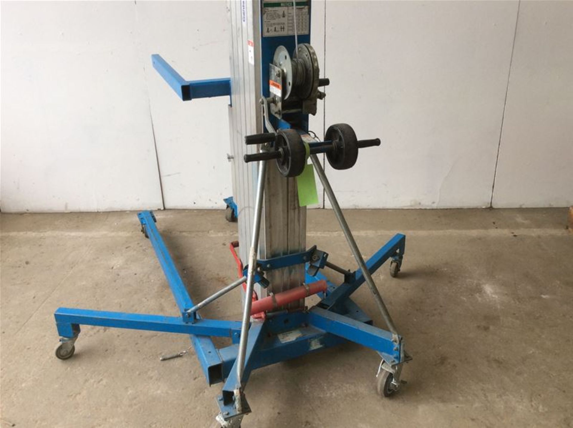 GENIE SUPERLIFT ADVANTAGE SLA25 295KG LIFTER STACKER 7.6M - Image 2 of 4