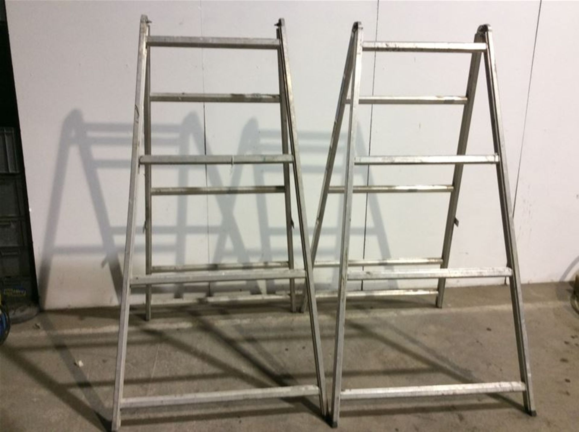 X2 YOUNGMAN ALUMINUM TRESTLES - 2M