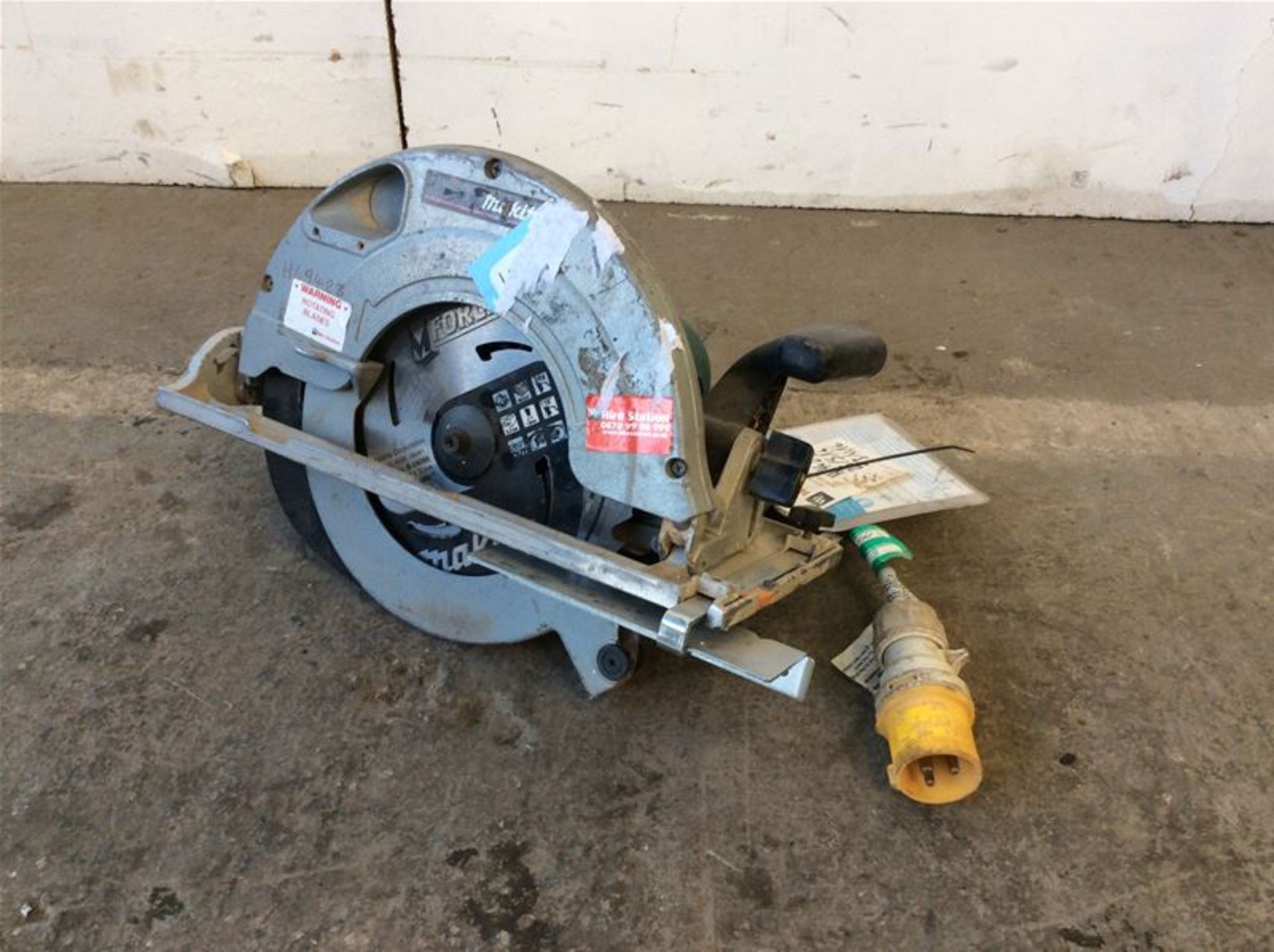 MAKITA 5903R SAW- CIRCULAR 230MM- 110V