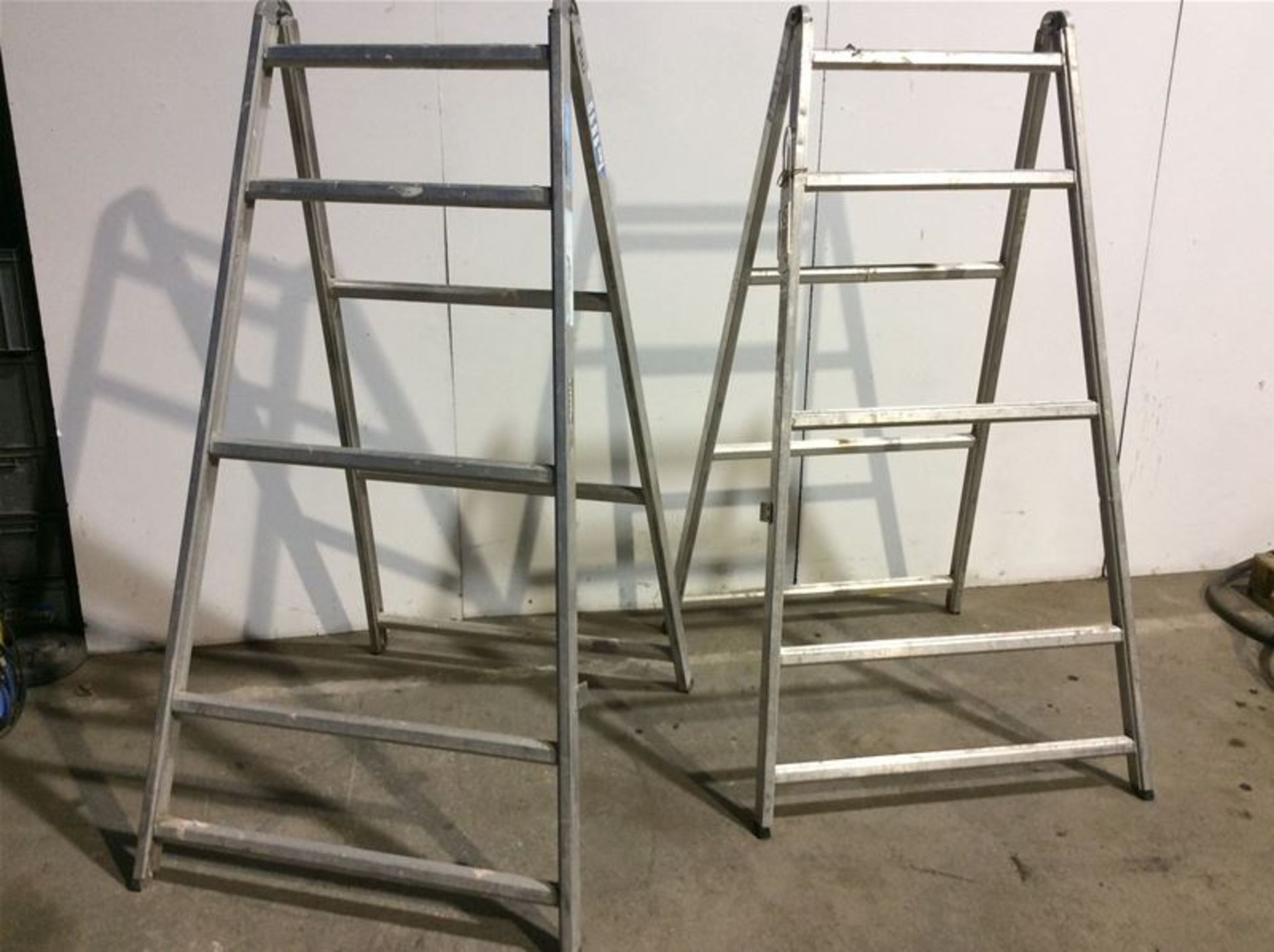 X2 YOUNGMAN ALUMINUM TRESTLES - 1.8M