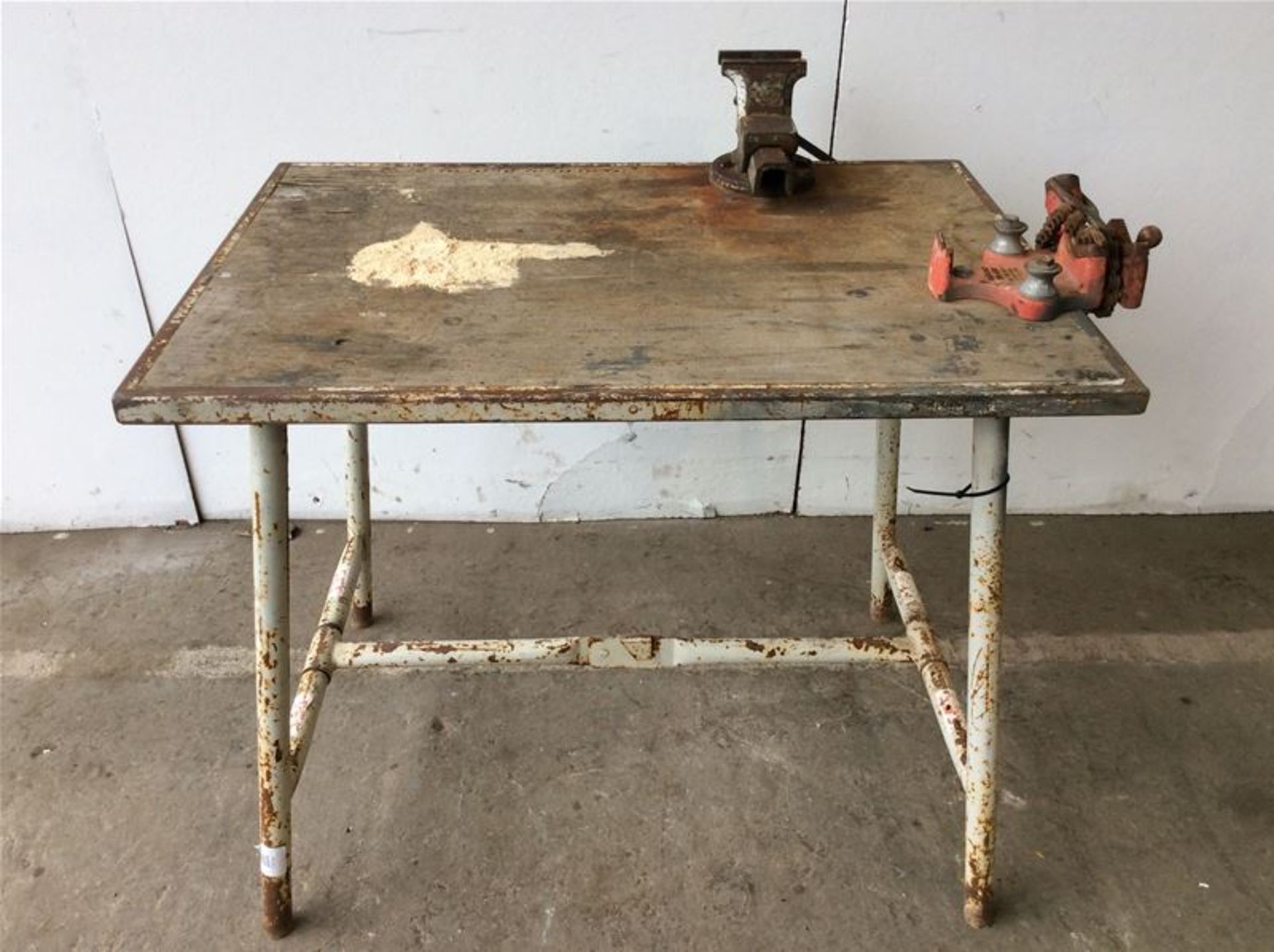 FOLD UP WORK BENCH WITH VICE AND RIDGID BC-410 PIPE BENDER