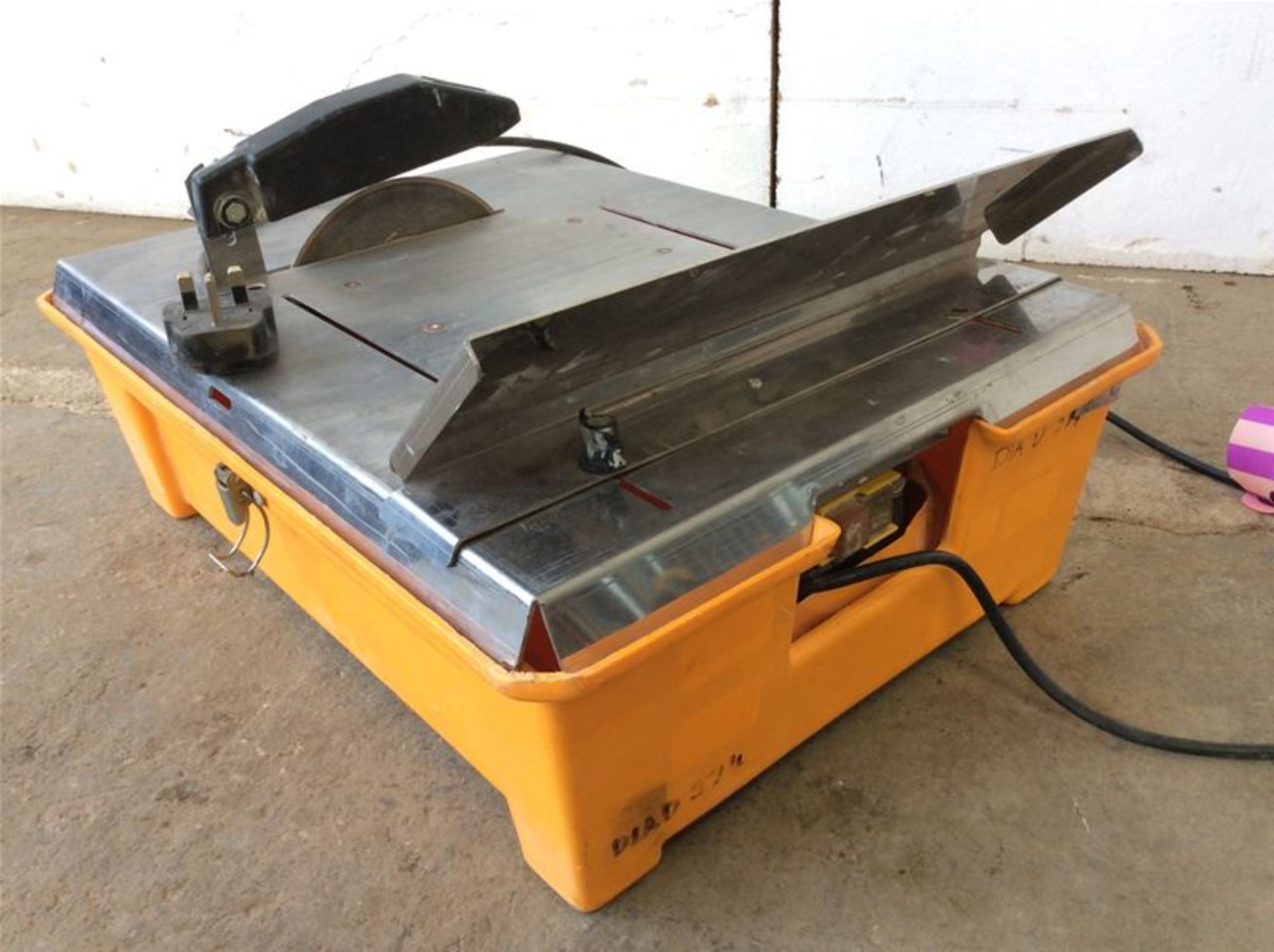 DIAMANT BOART TS 180S COMPACT TILE SAW - 240V