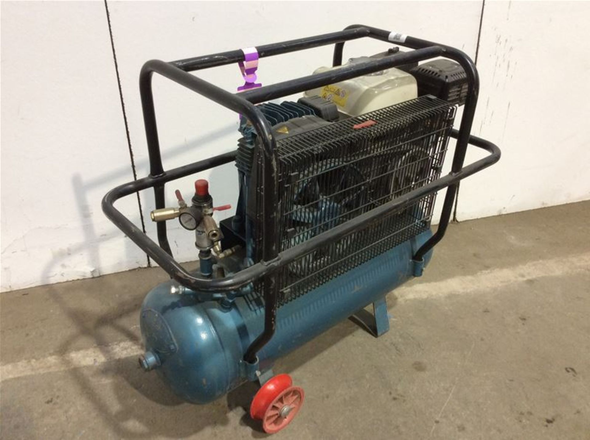 CLARKE AIR COMPRESSOR 15 CFM 7 BAR - HONDA PETROL