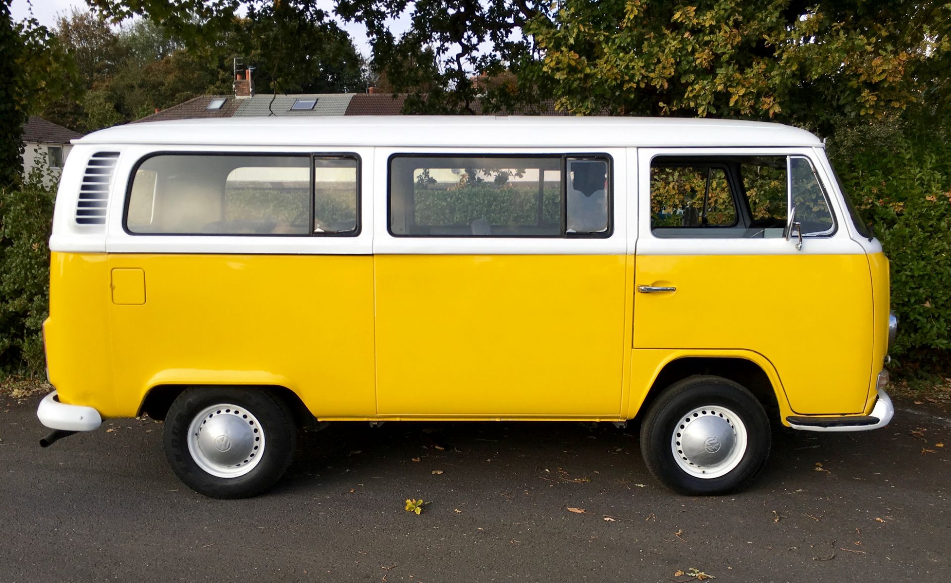 1973 VW T2 Bay Window Kombi Low Light - Image 2 of 10