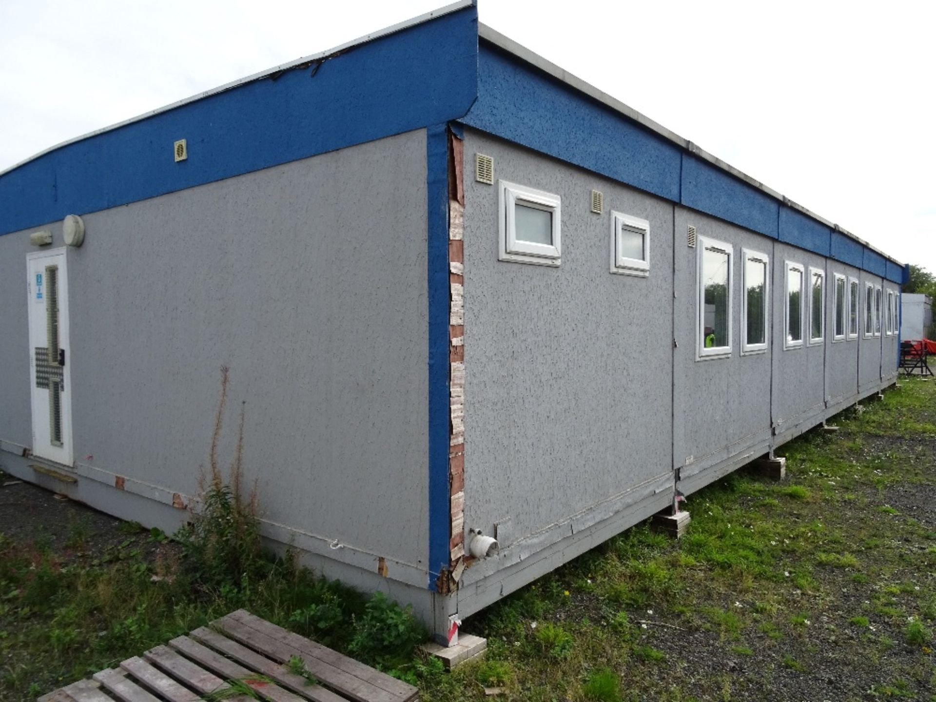 6 Bay Timber Textured Single Storey Modular Building with PVC Windows, 9.6m x 3m Units - Image 4 of 13