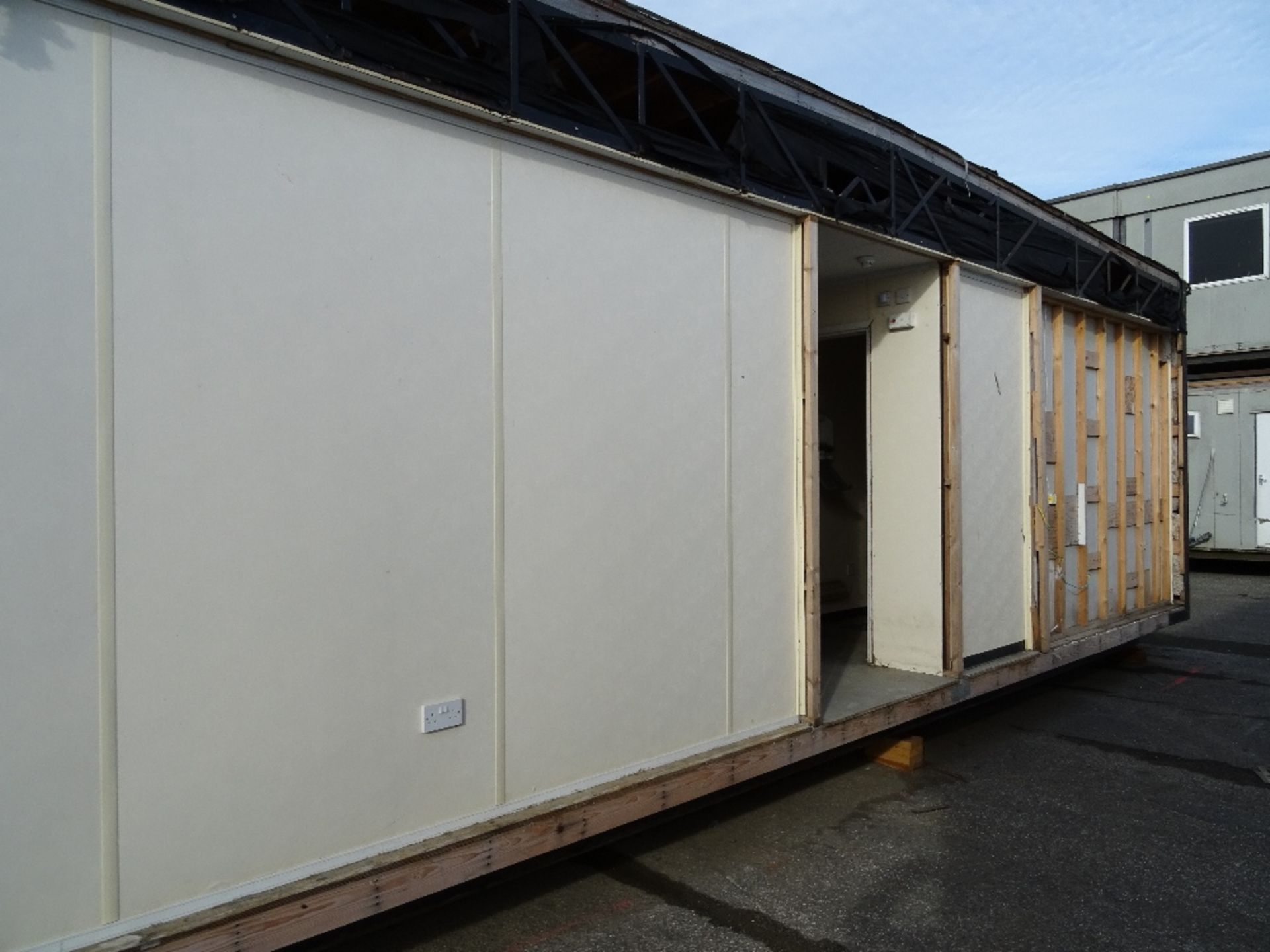 11 Bay Plastisol Single Storey Modular Building with PVC Windows & Security Grills, 9.6m x 3m Units - Image 2 of 21