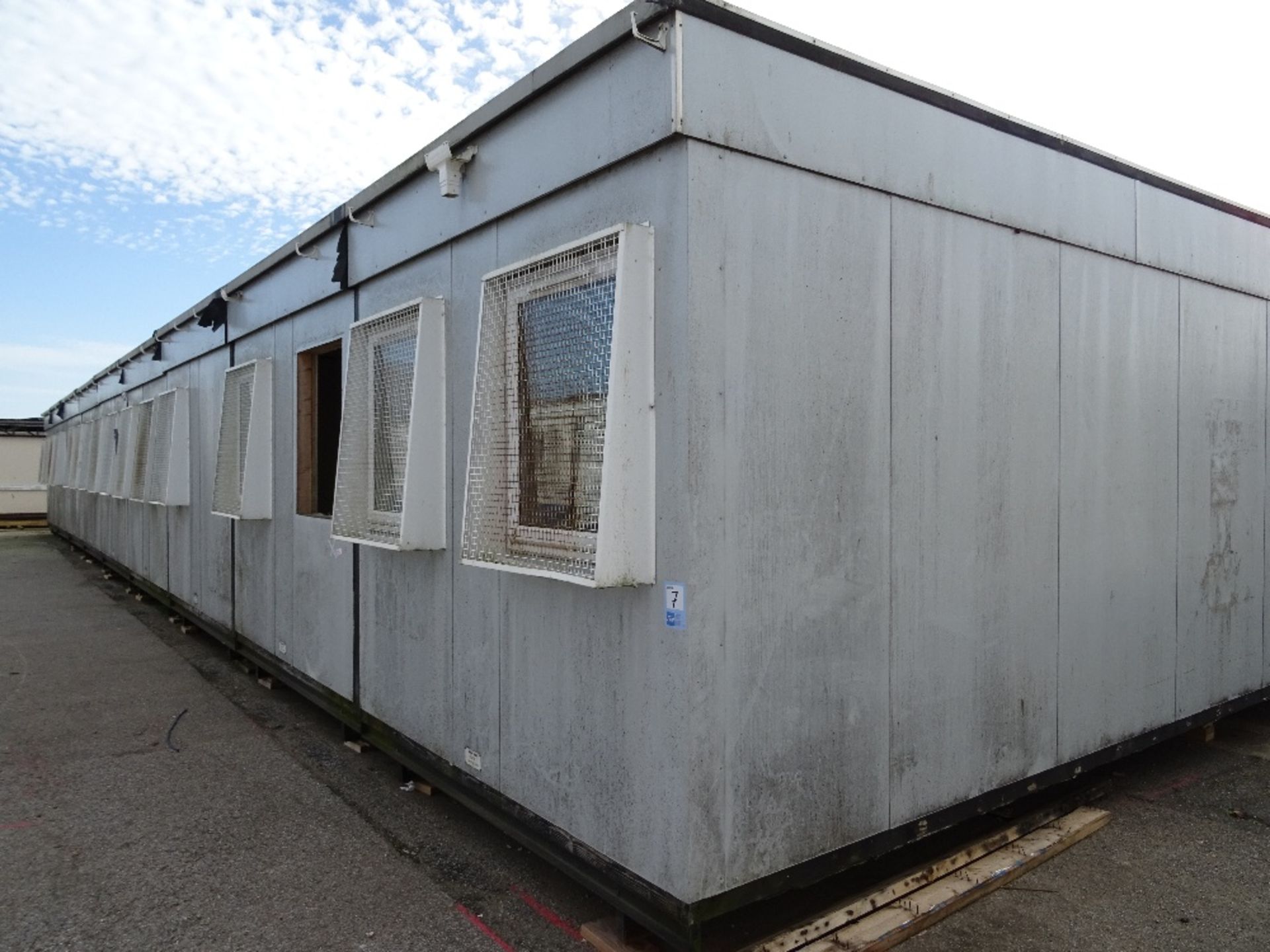 9 Bay Plastisol Single Storey Modular Classroom Building with PVC Windows & Security Grills, 9.6m x - Image 2 of 11