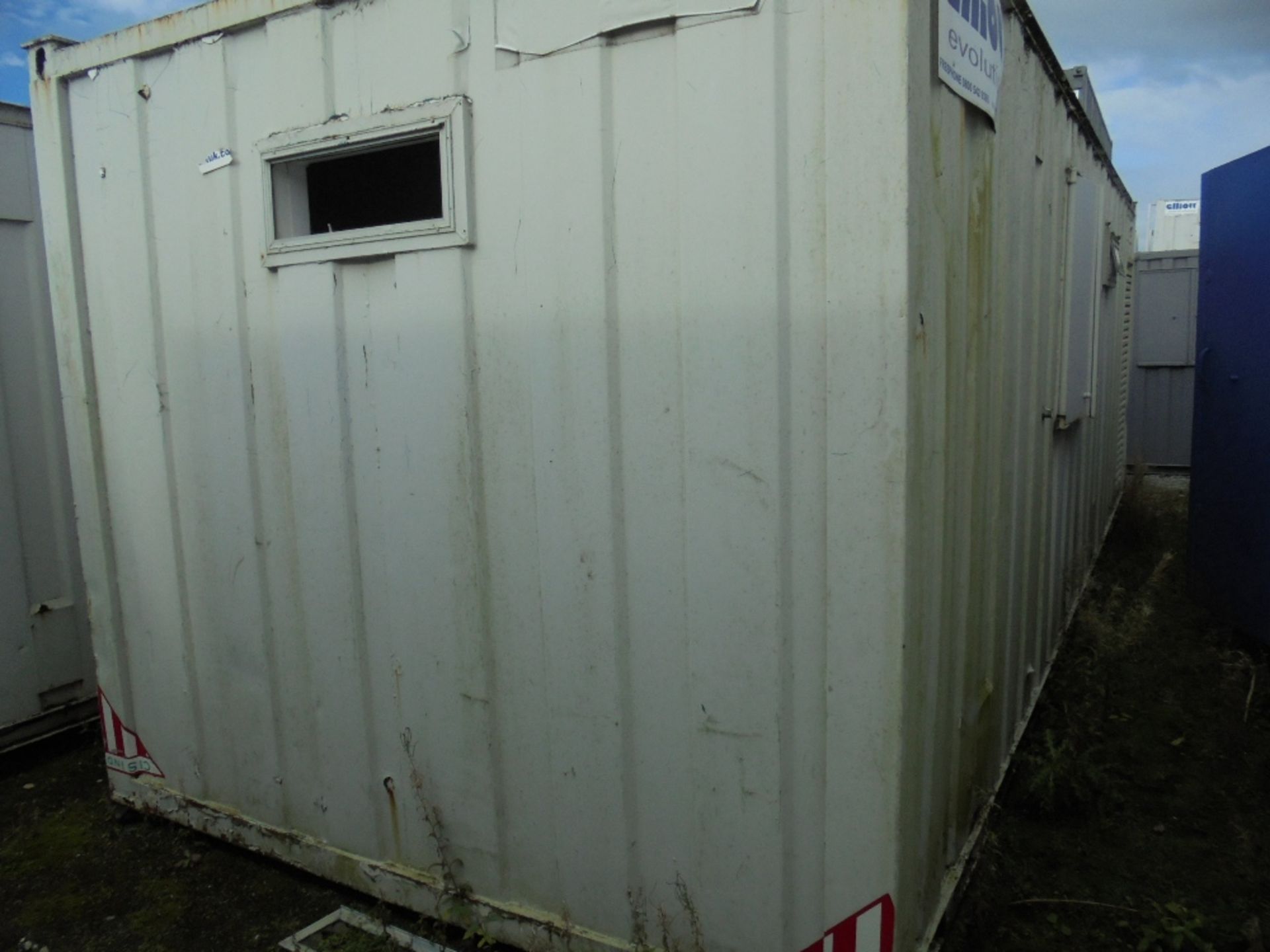 ESP21876 24ft x 9ft Anti Vandal Evo Welfare Unit - Image 2 of 13