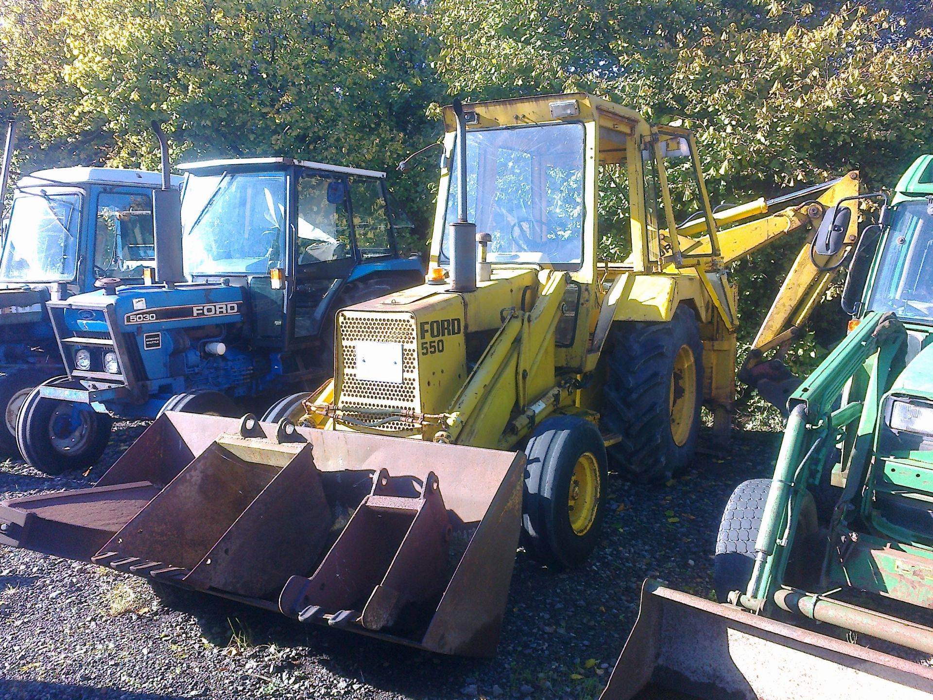 Ford 550 Tractor - Image 3 of 6