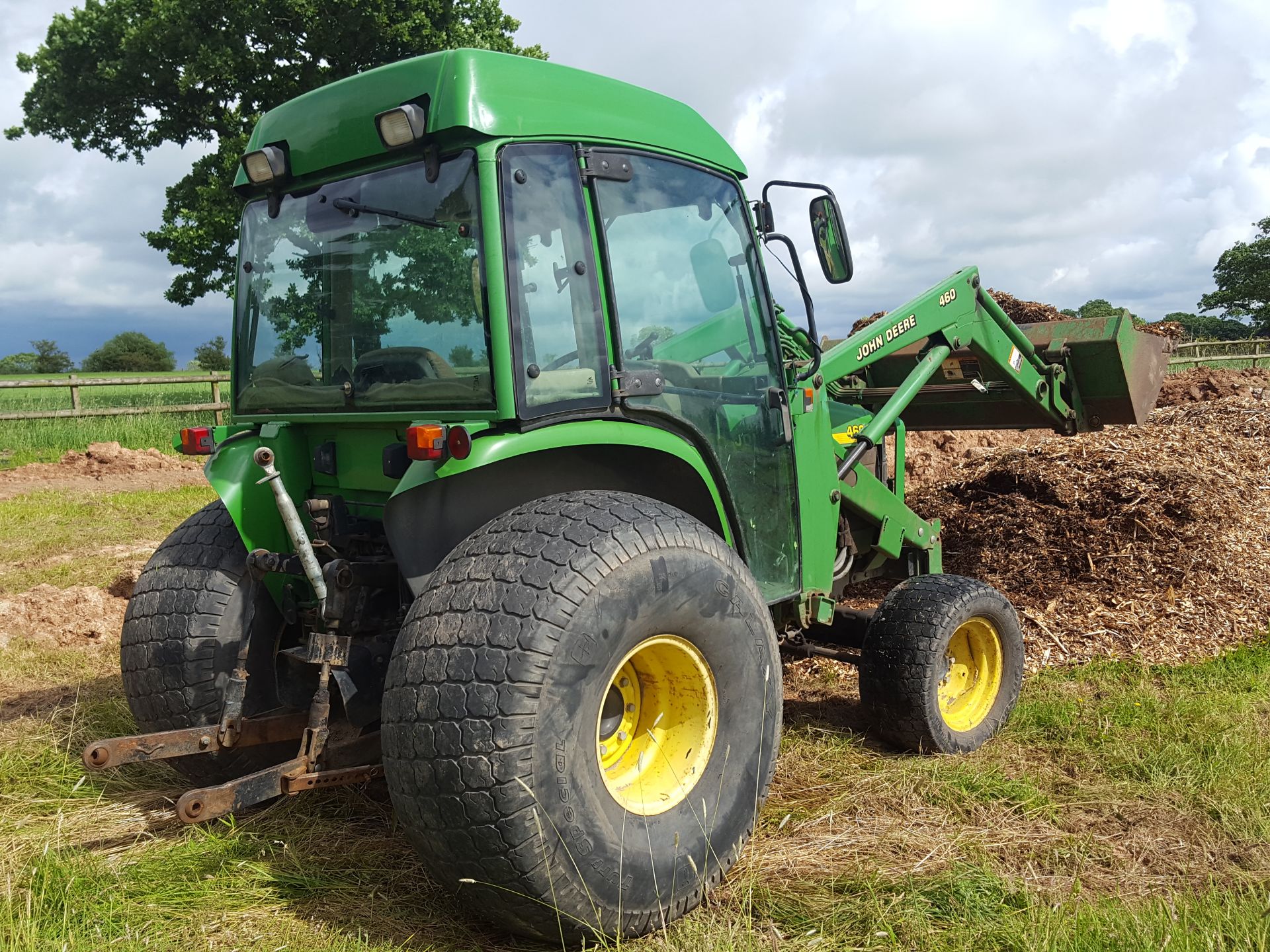 John Deere 4600 4 x 4 Compact Tractor - Image 3 of 10