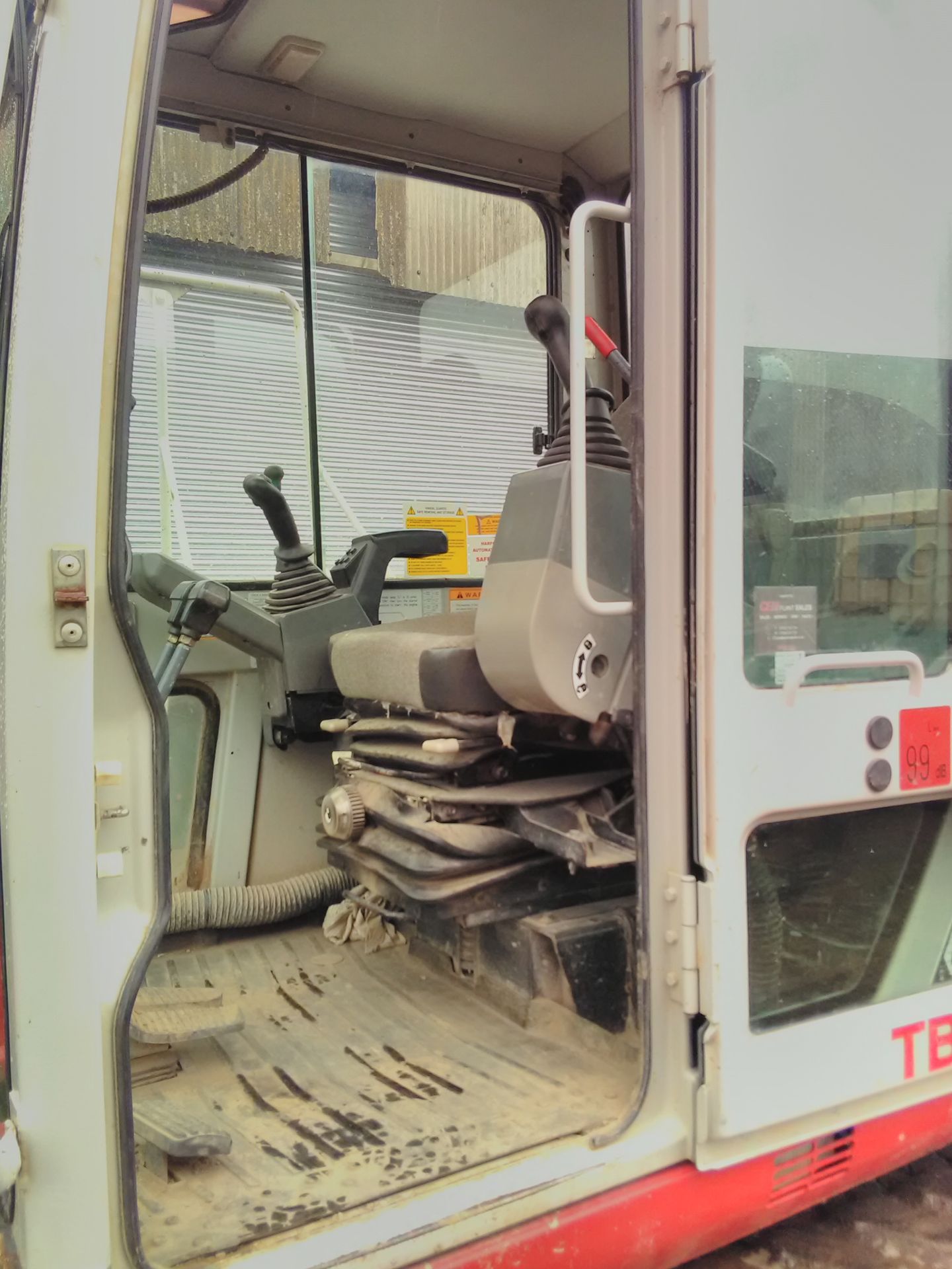 2011 Takeuchi TB175 Excavator - Image 6 of 7