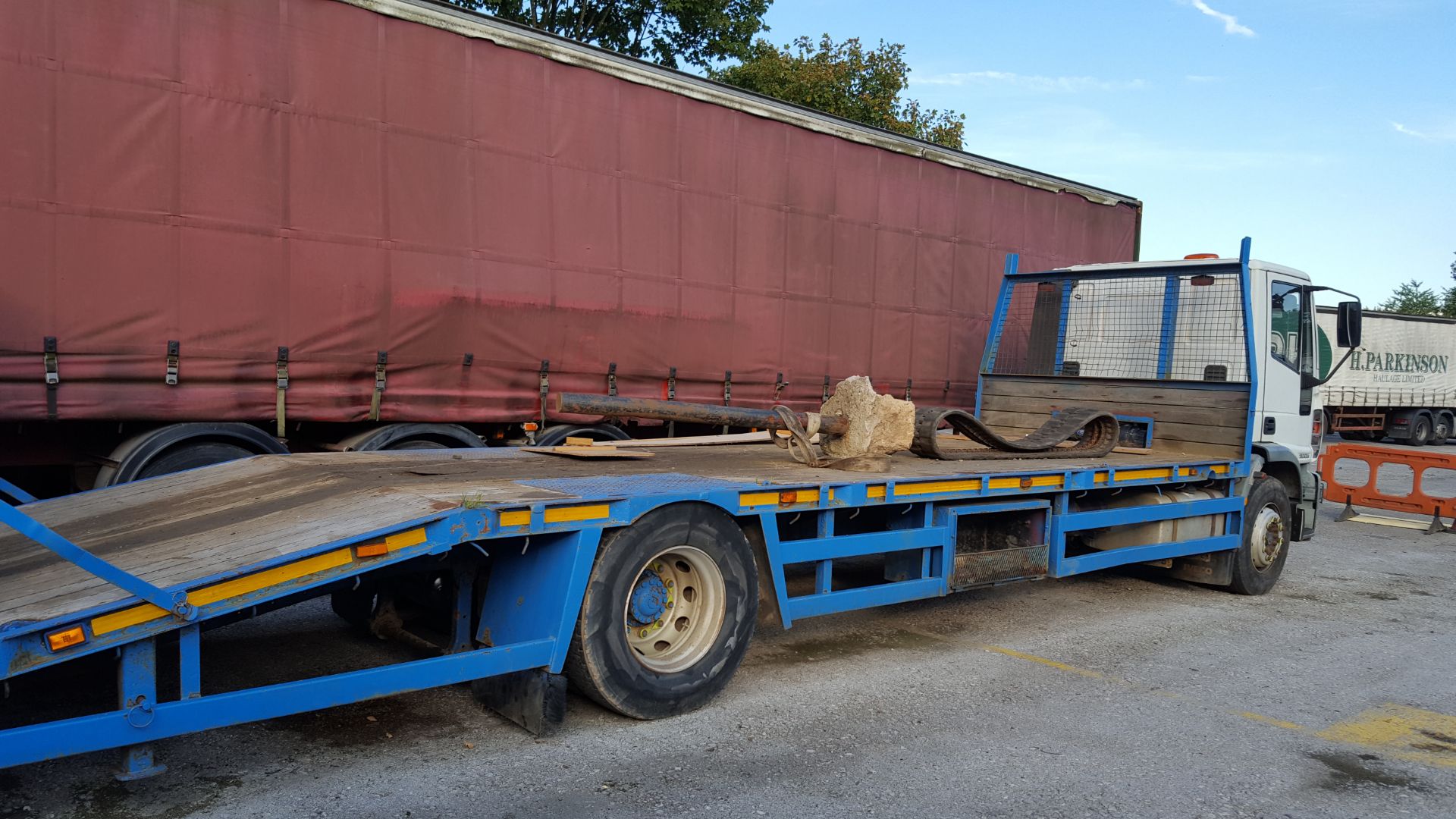 2004 Iveco Cargo Beavertail Plant Wagon with winch - Image 5 of 11