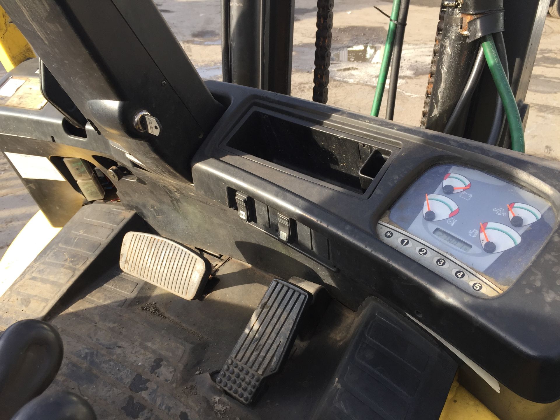2006 Hyster H5.00XM 5 Tonne Diesel Forklift with Sideshift - Image 5 of 6