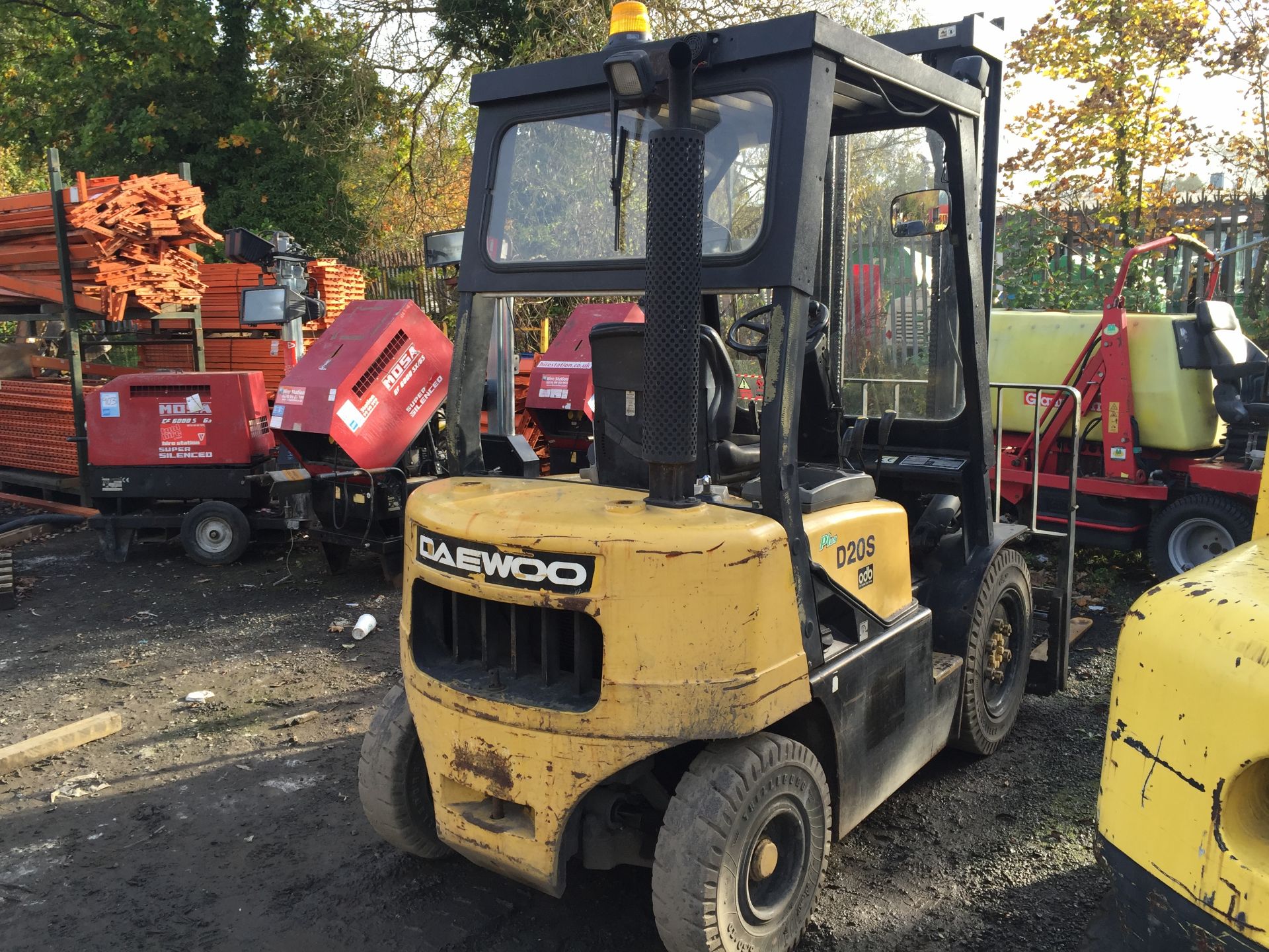 Daewoo D20S 2 Ton Diesel Forklift with Sideshift - Image 4 of 6