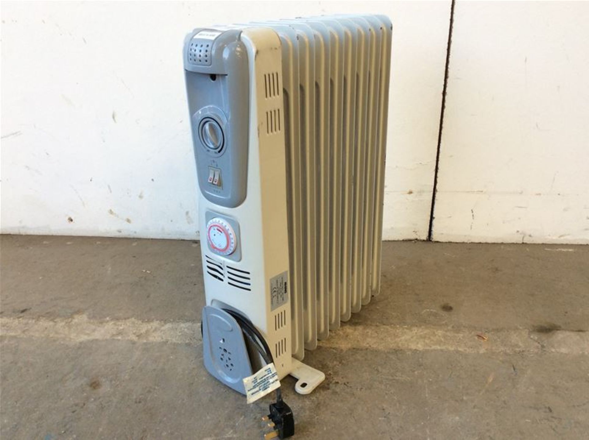 RHINO ELECTRIC RADIATOR WITH TIMER - 240V