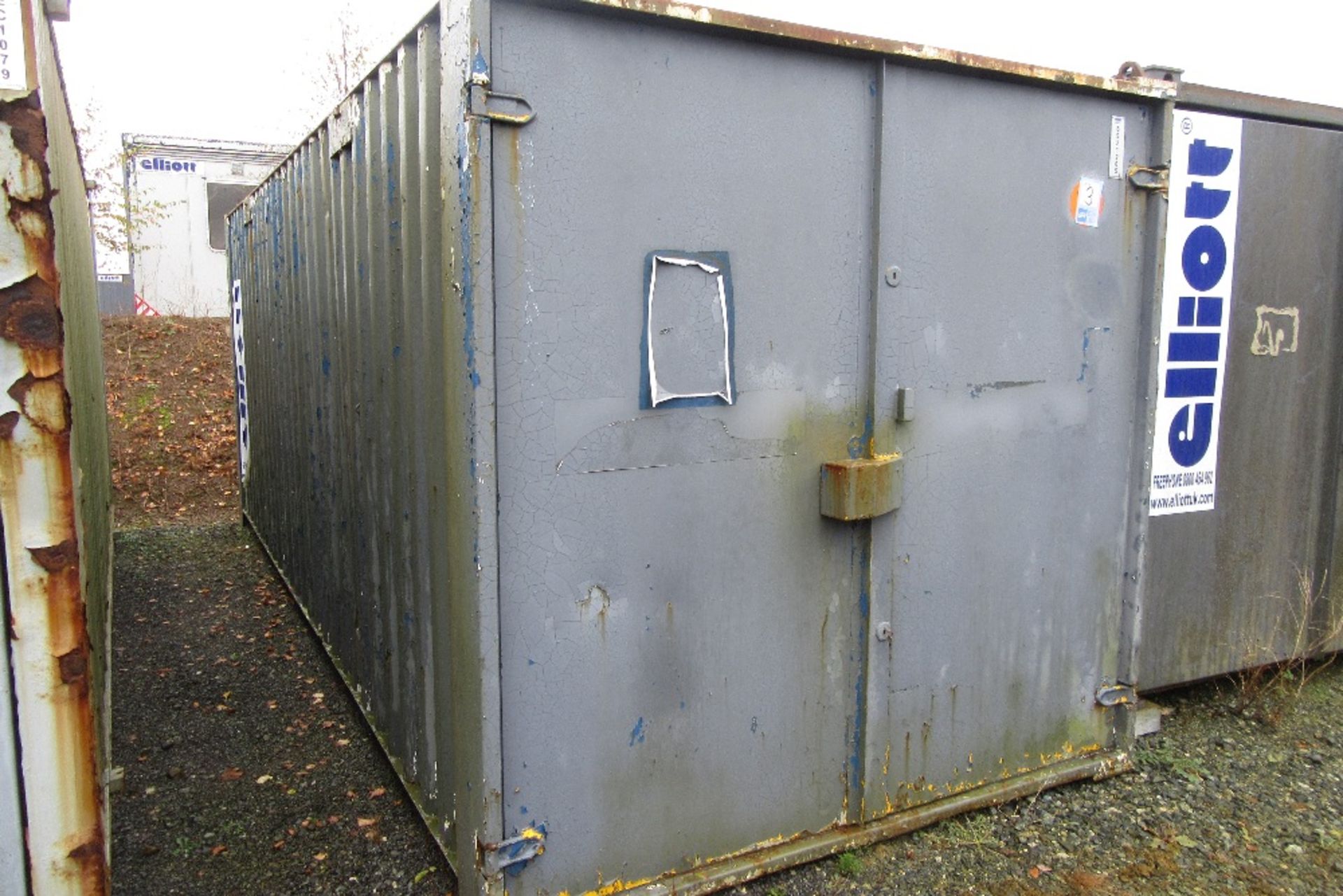 SS21205 21ft x 8ft Secure Container