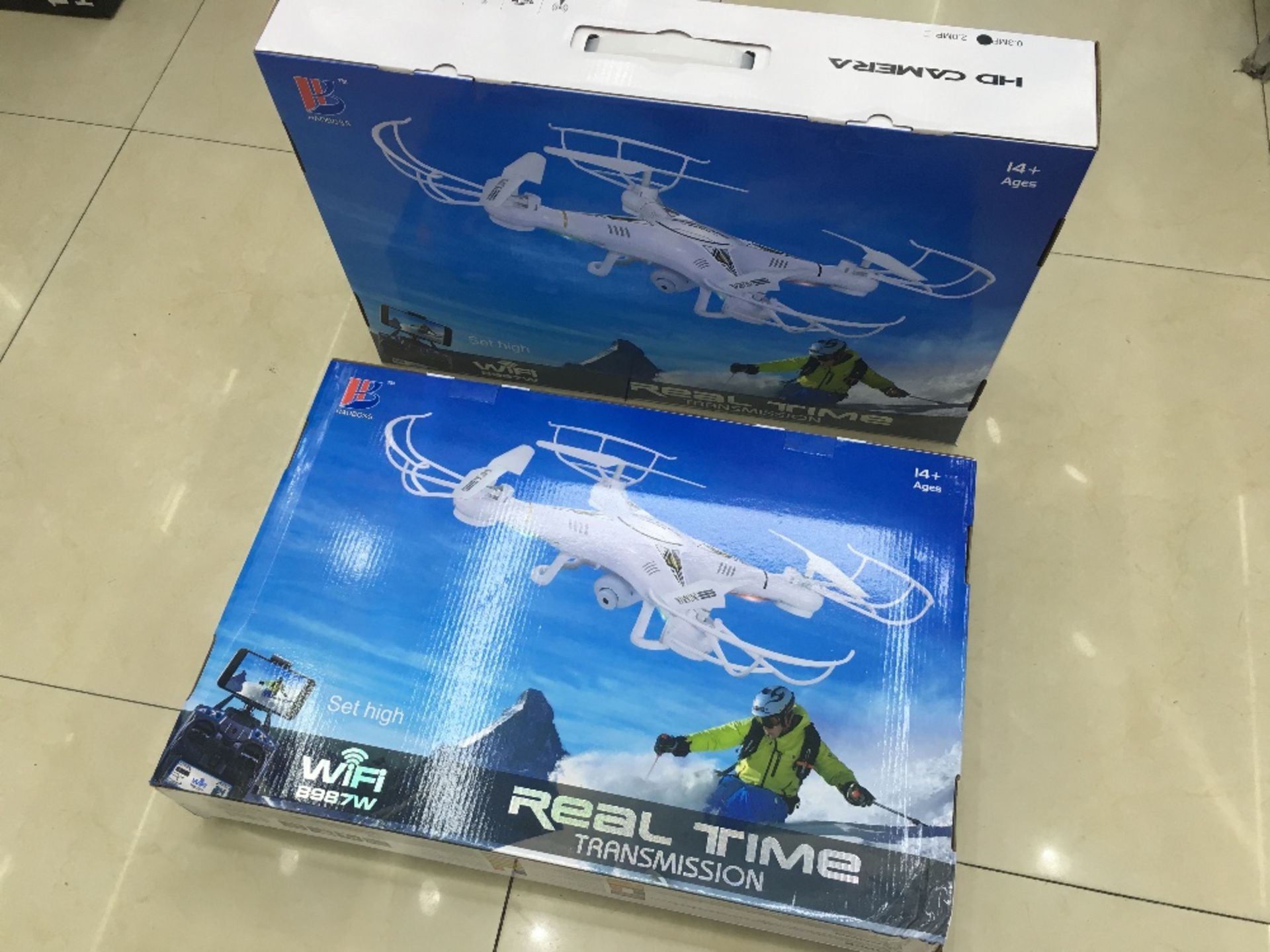 NEW BOXED 2016 WIFI QUADCOPTER – CONNECTS TO SMARTPHONE VIA FPV FOR FULL HD VIEWING