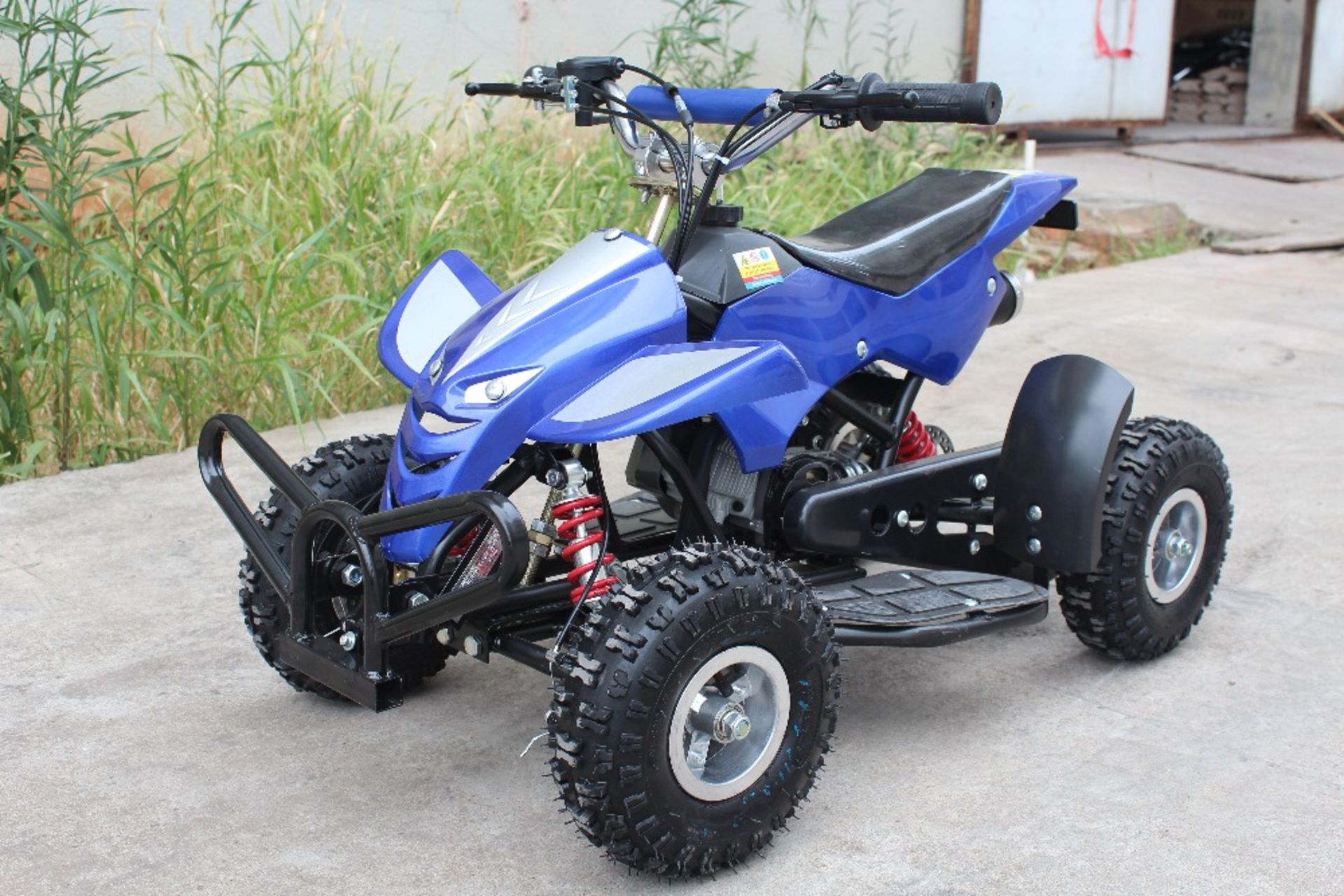 NEW BOXED 49CC QUAD BIKE IN BLUE