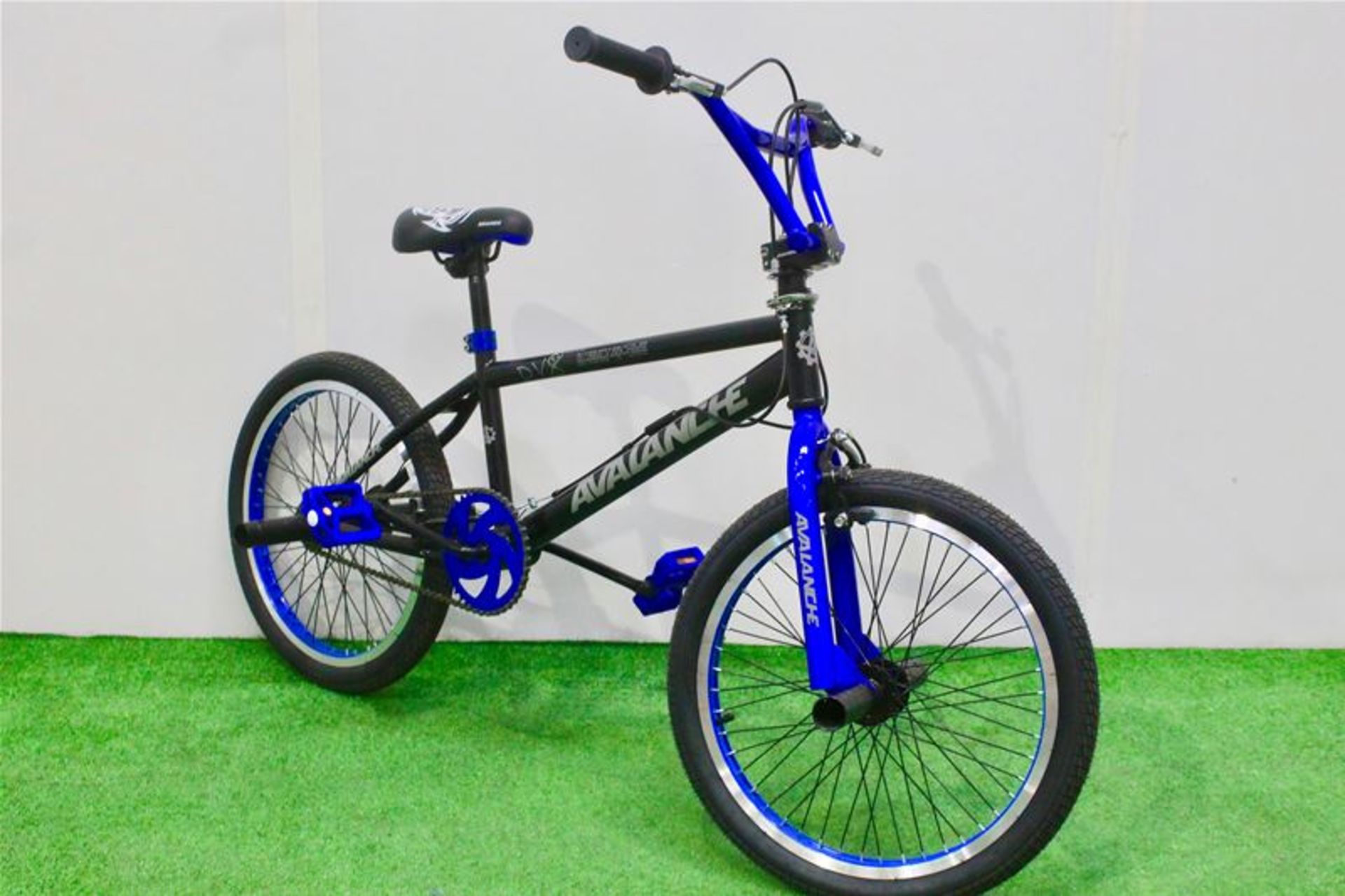 Avalanche DV8 Freestyle 20inch BMX Bike