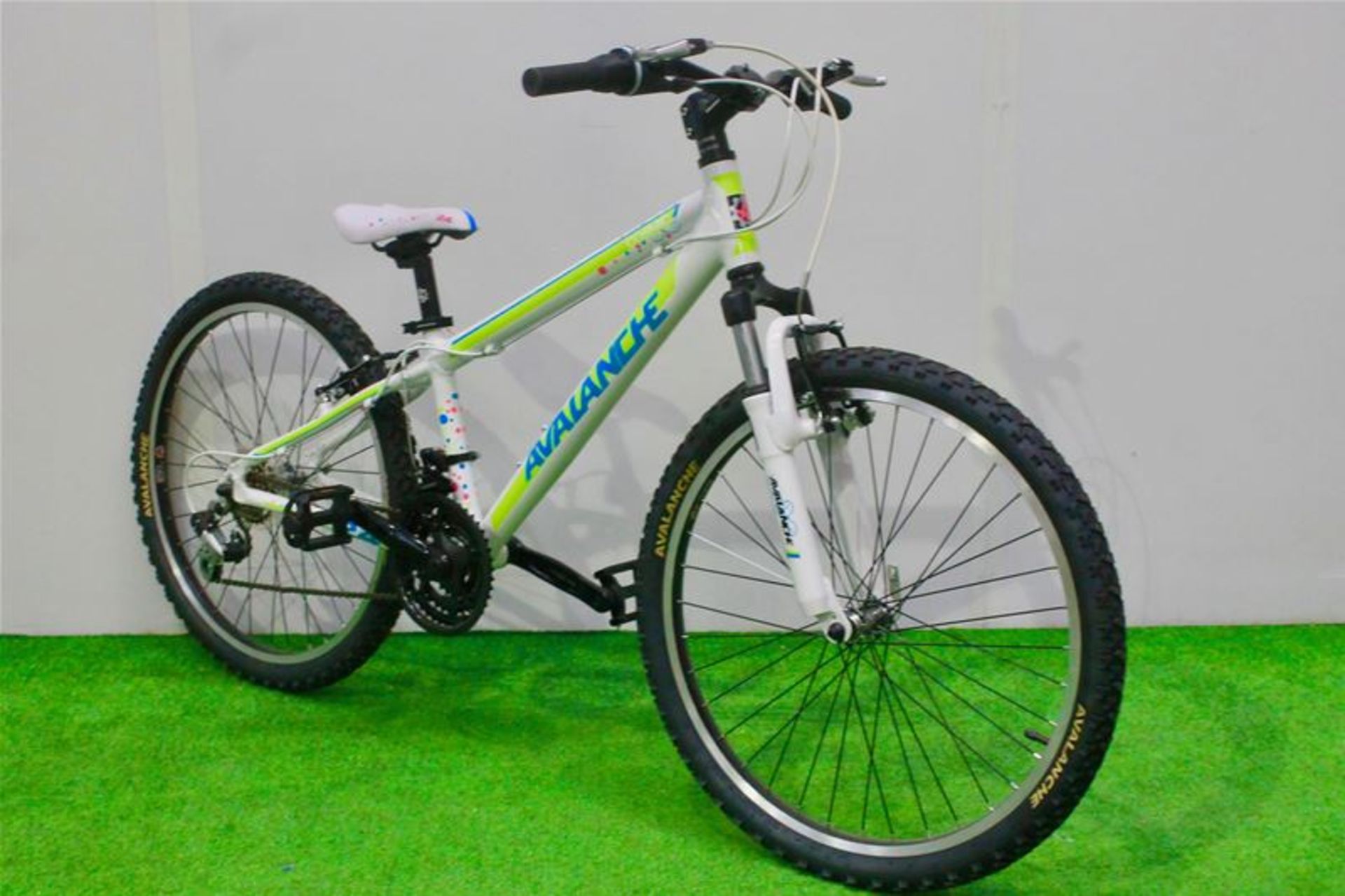 Avalanche Cosmic 24inch Girls Bike