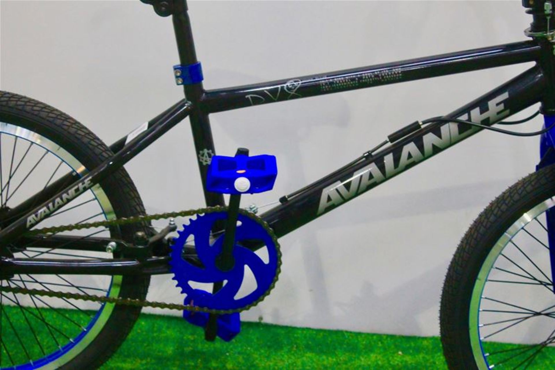 Avalanche DV8 Freestyle 20inch BMX Bike - Bild 5 aus 7