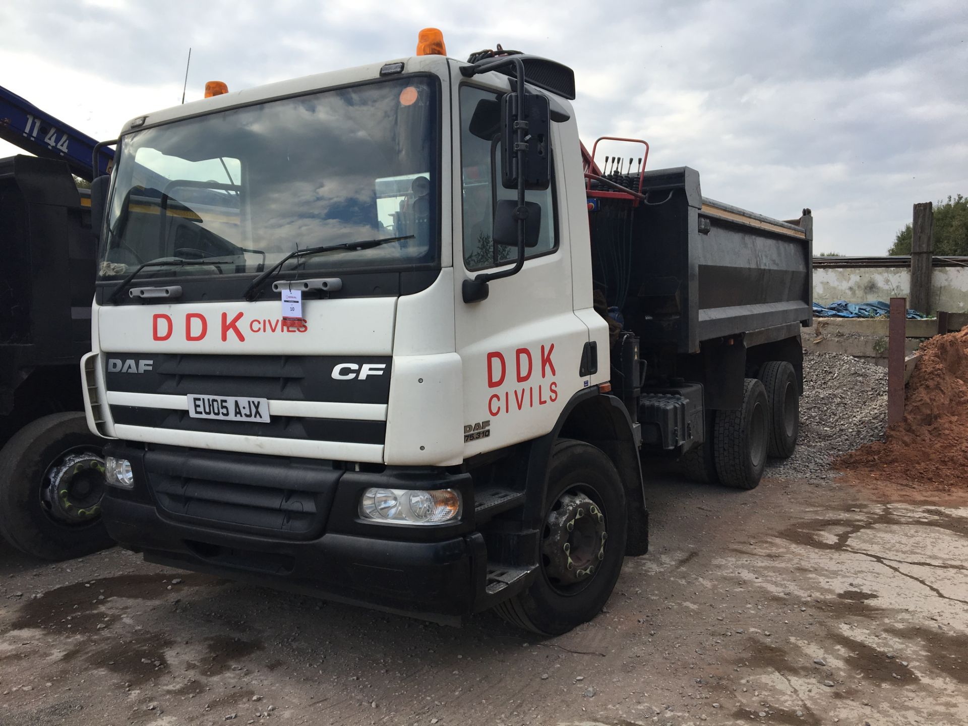 (2005) DAF CF 75.310 Rigid Tipper with HMF 5100 vehicle mounted crane & grab attachment