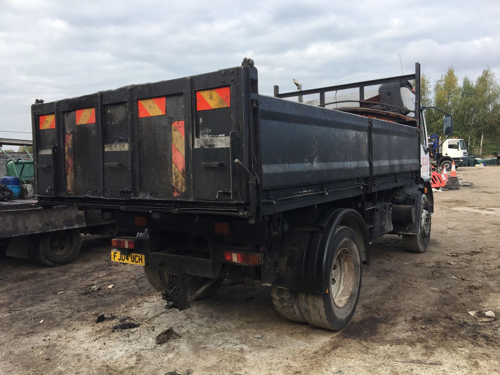 (2004) DAF LF 55.220, 5900cc, Diesel, Tipper, 18,000kg, Registration FJ04 UCH - Image 3 of 3