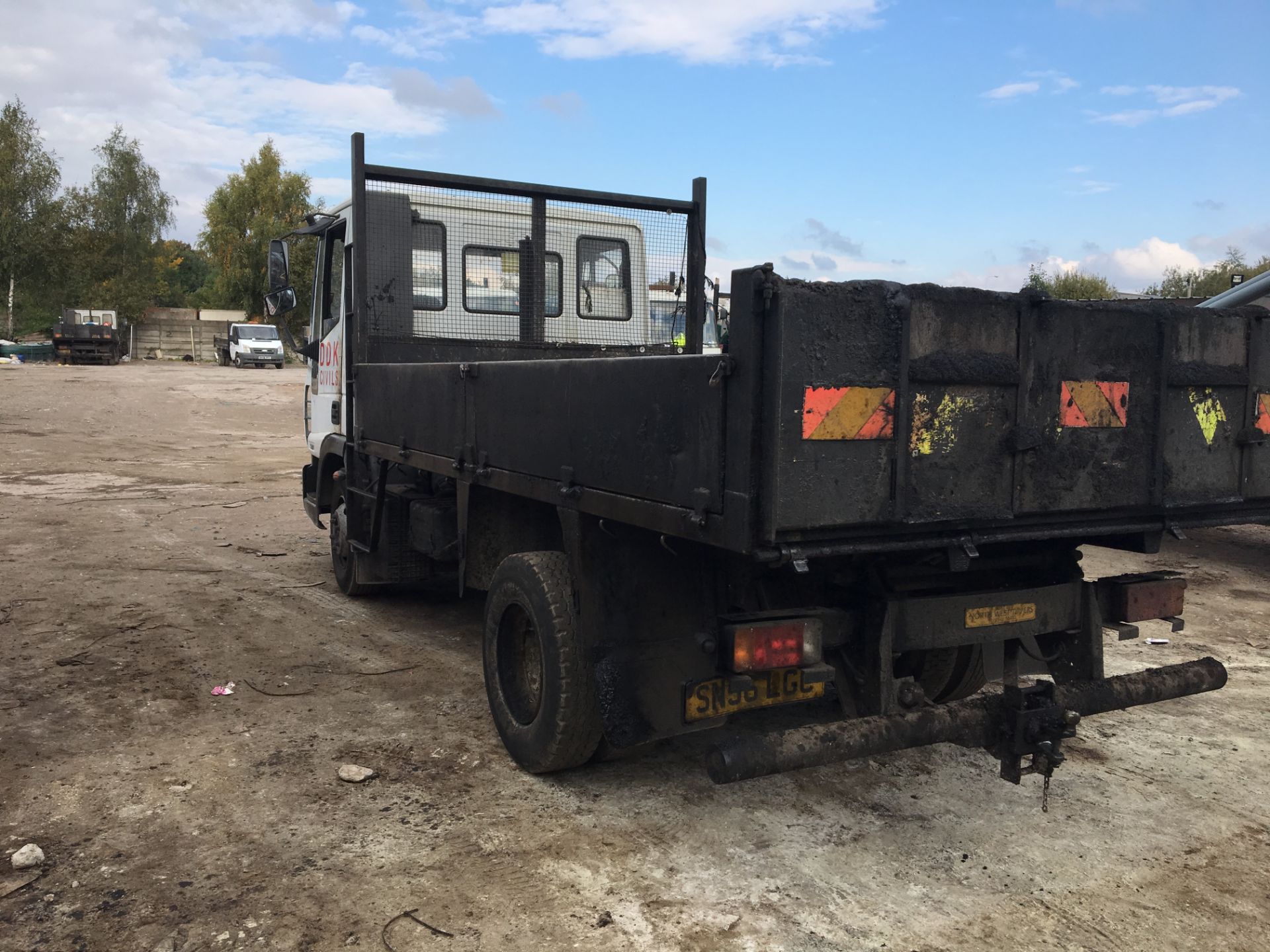 (2007) Iveco Eurocargo 75E17, 3920cc, Diesel, Tipper, 7,500kg, Registration SN56 LGC - Image 2 of 2