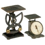 2 Letter Balances 1) "Precision Postal Scale", 1906, by Triners Scale, Chicago, USA. (3/2) - And: 2)