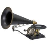 Columbia Model AU Gramophone, 1904 onwards Cast-iron base, brass horn, for discs up to 7 in. Ø,