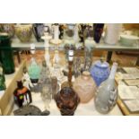 A quantity of assorted table lamps (sold as parts)