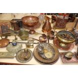 A quantity of assorted metalware to include copper bowls, picture frames, silver plate etc